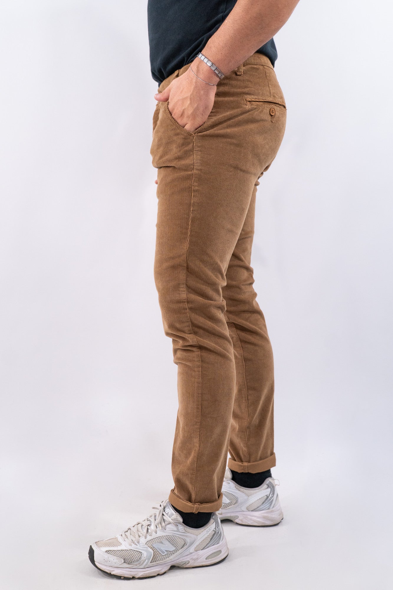 Pantalone in velluto a coste sottili