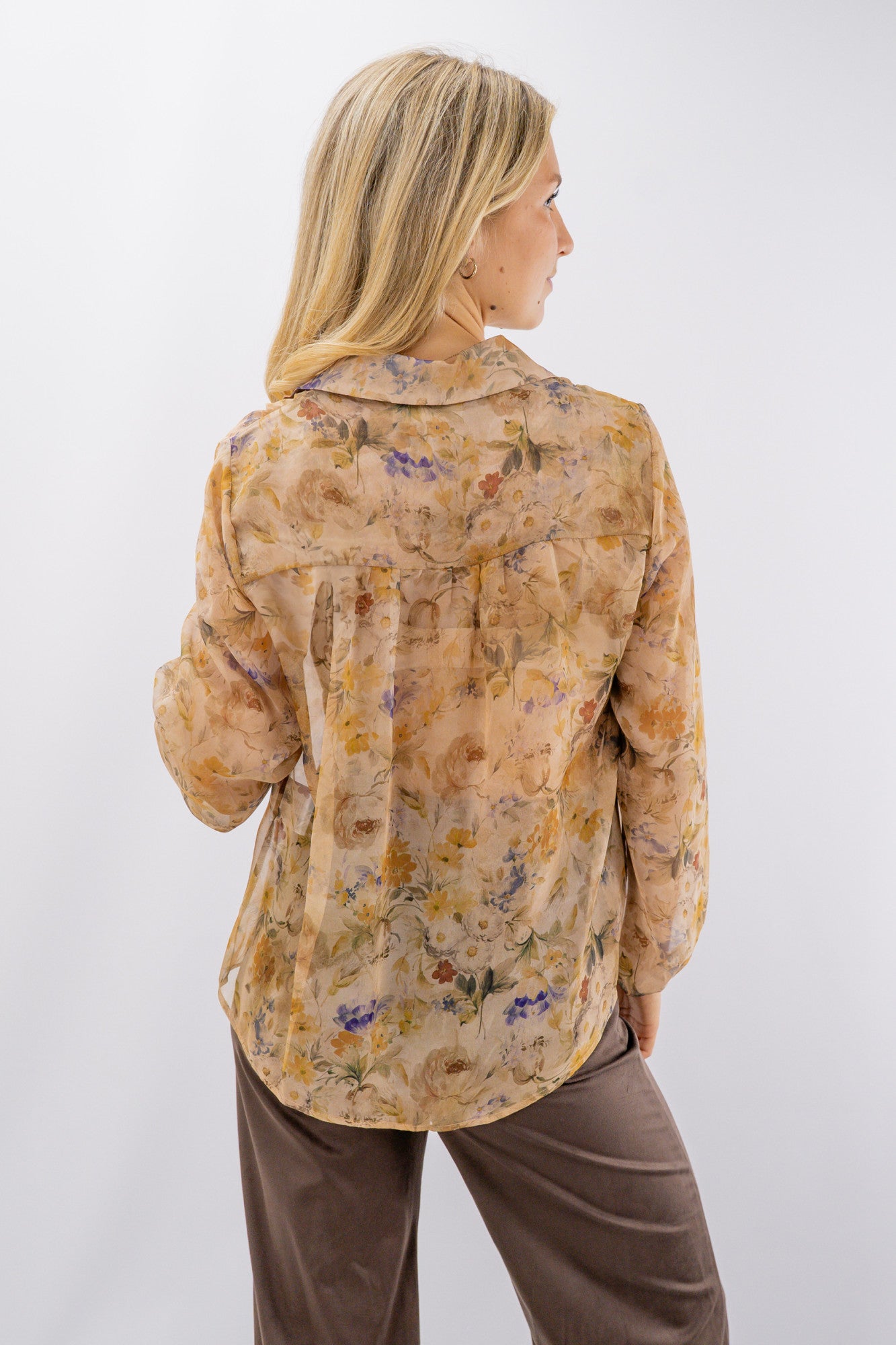 Camicia in fantasia floreale effetto voile