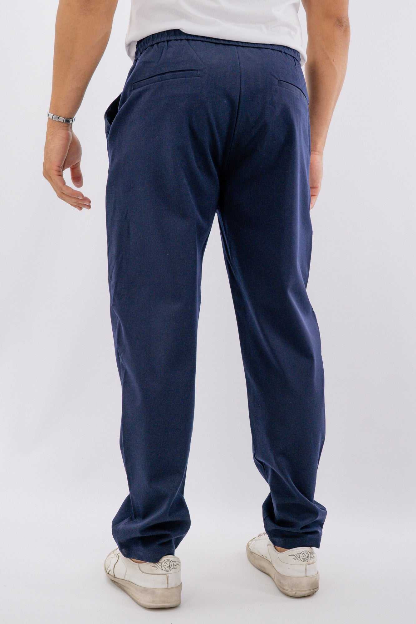 Pantalone relaxed consistente con vita elasticata e coulisse