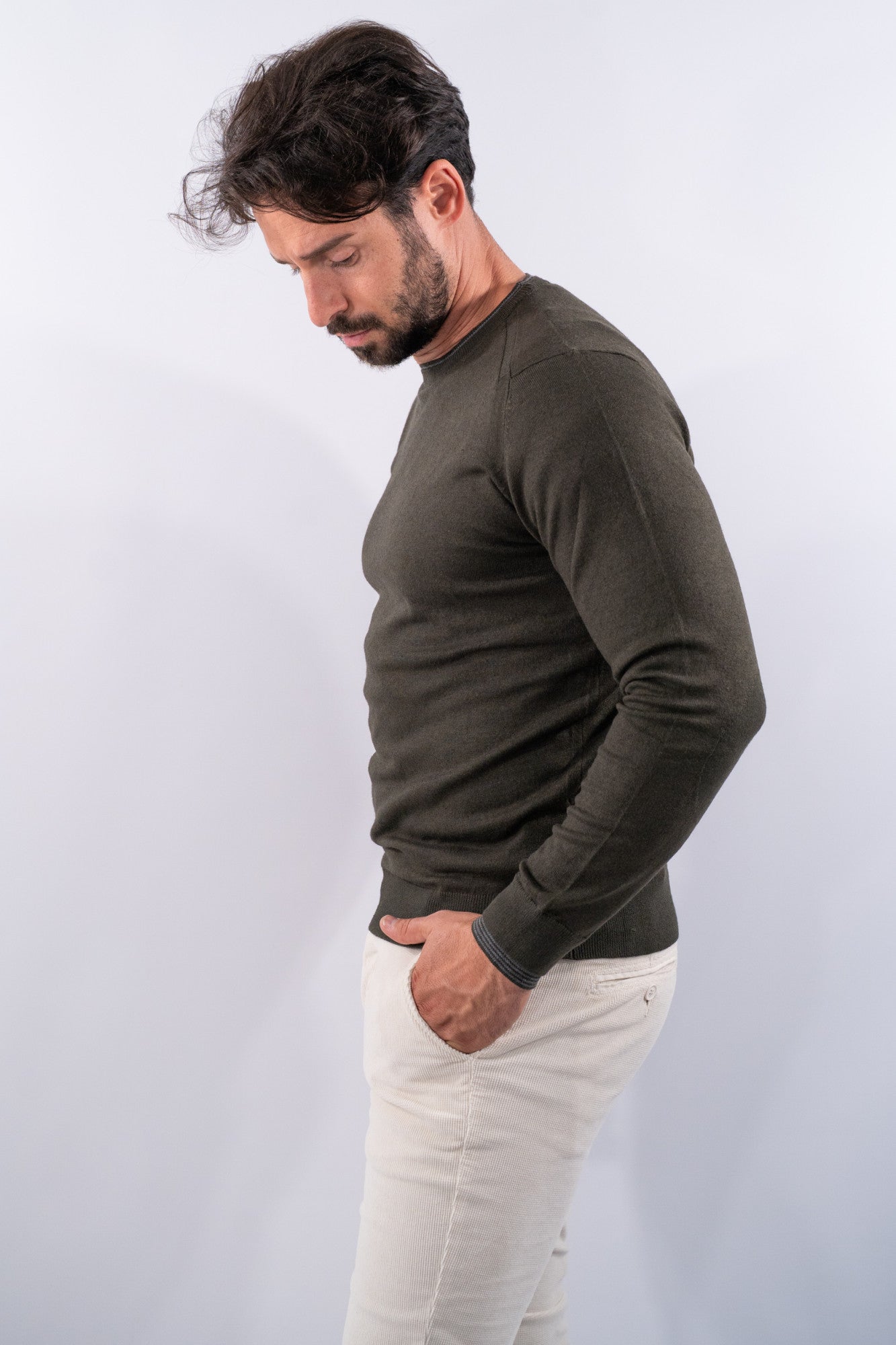 Maglia girocollo con toppe e doppio collo