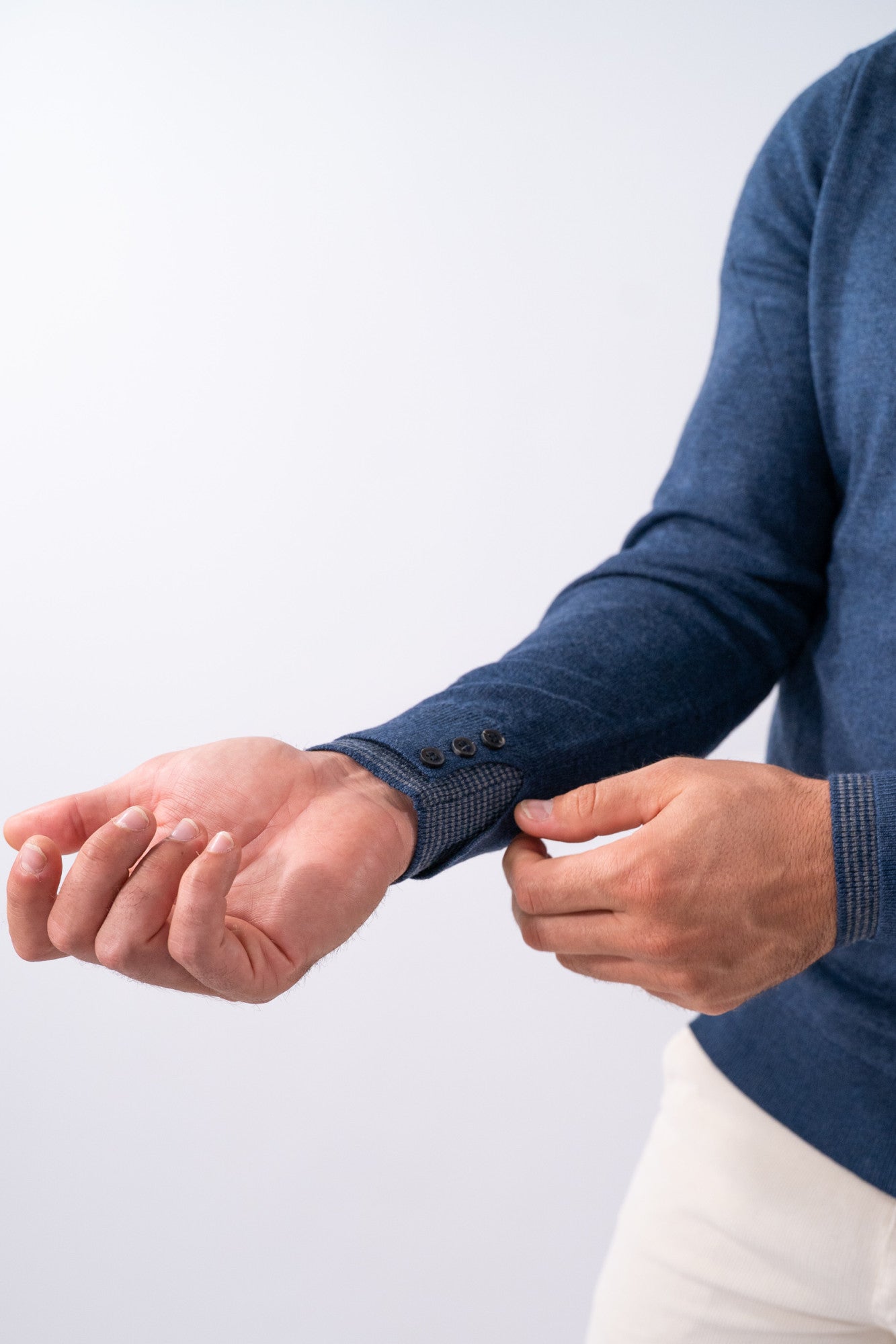 Maglia girocollo con toppe e doppio collo