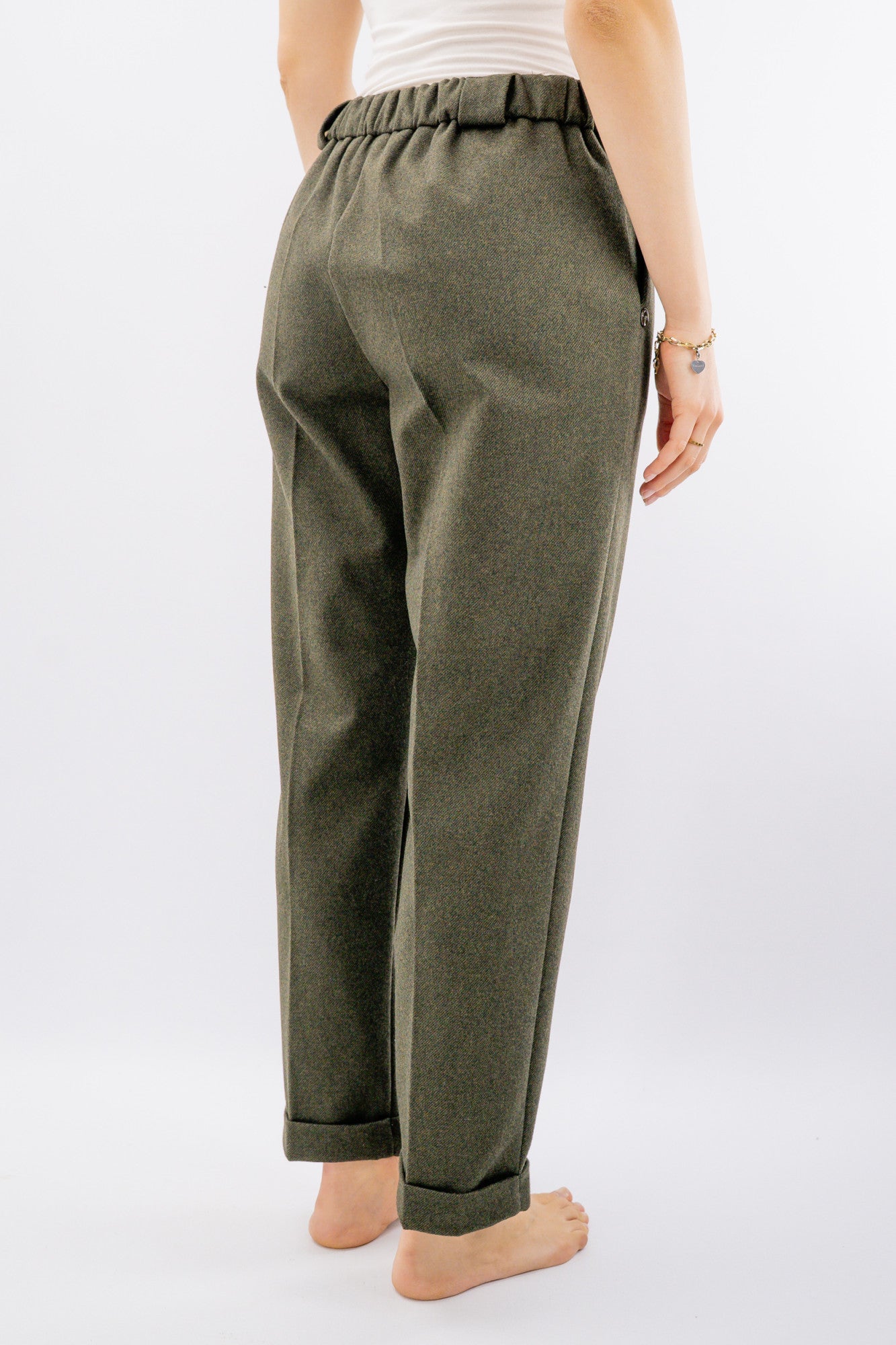 Pantalone vita alta in tessuto sale e pepe con risvolti