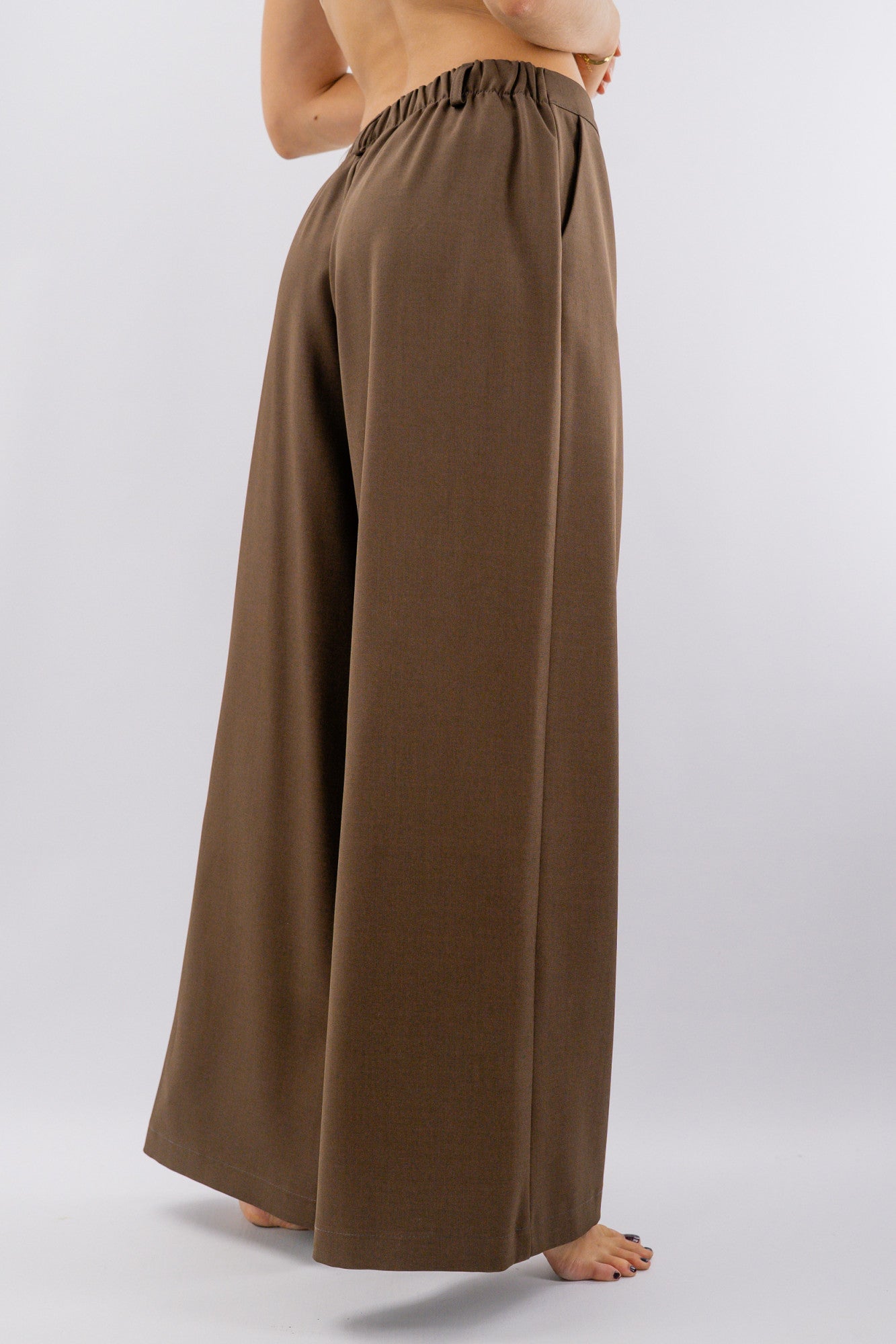 Pantalone a palazzo con foulard