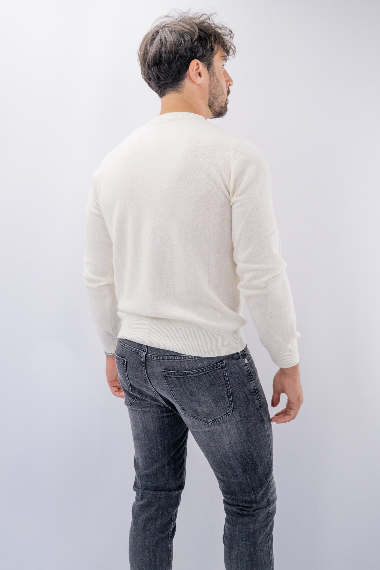 Maglia girocollo in lana e cachemire