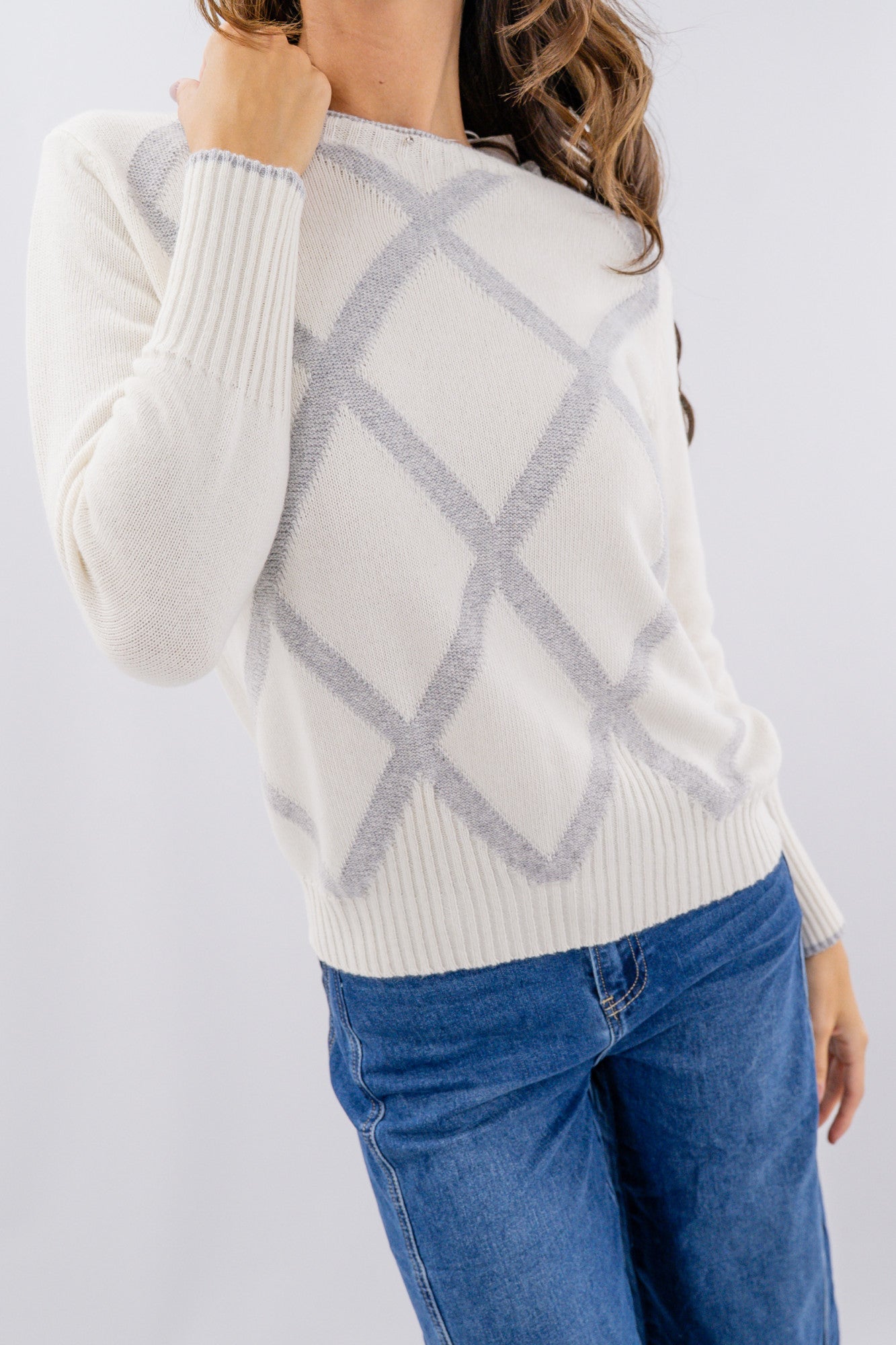 Maglioncino girocollo in misto lana e cashmere con rombi intarsiati