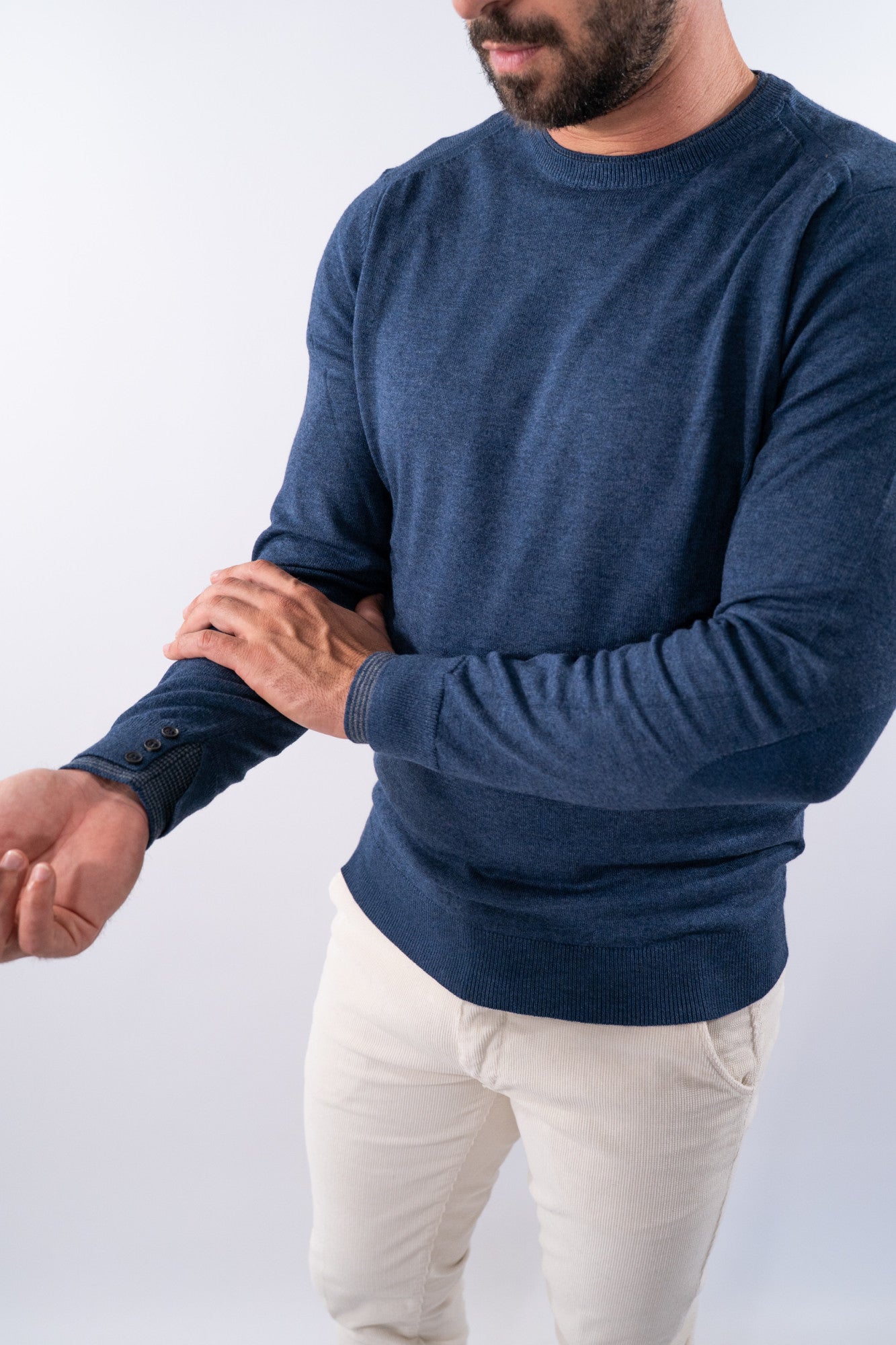 Maglia girocollo con toppe e doppio collo