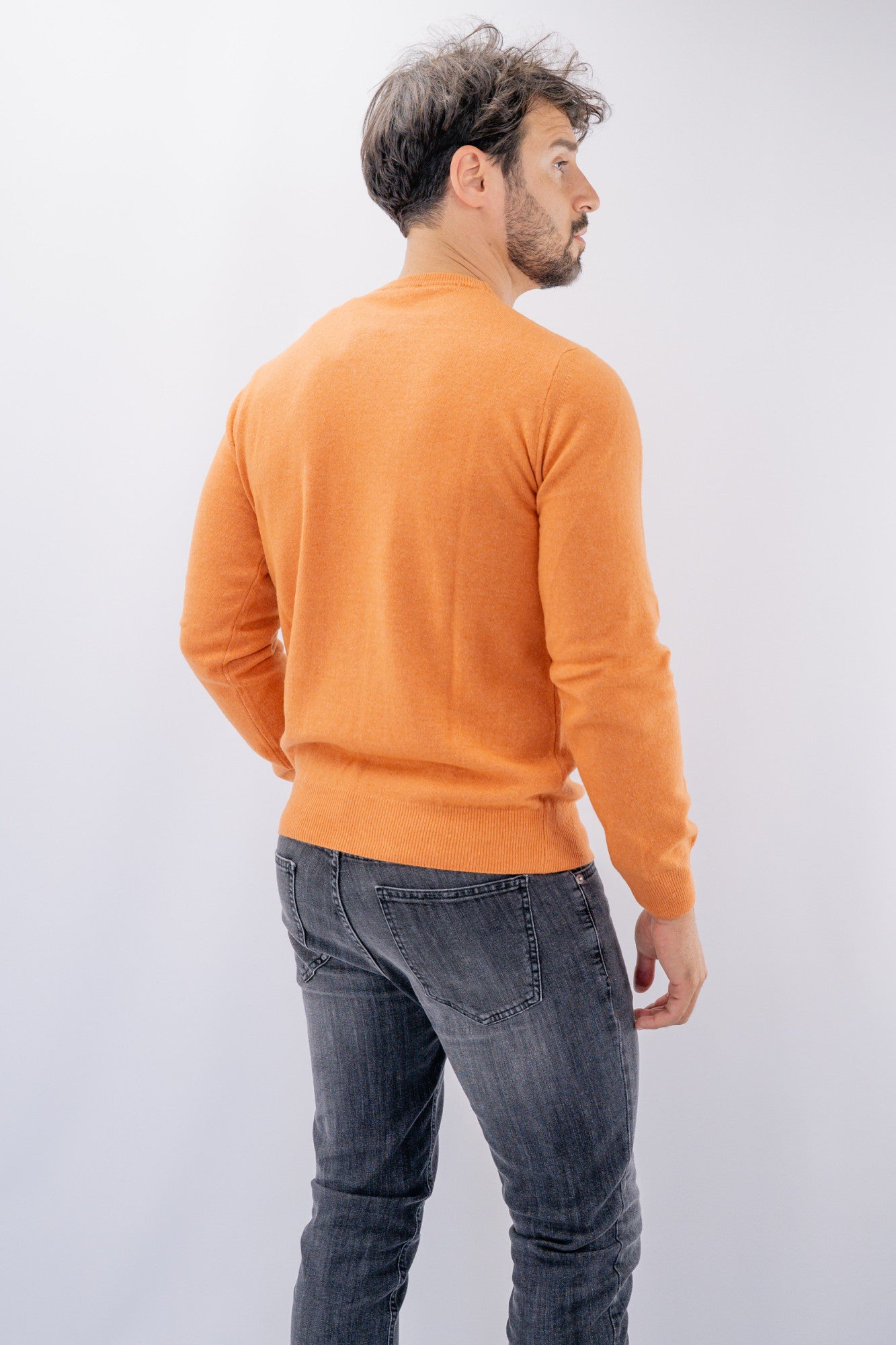 Maglia girocollo in lana e cachemire