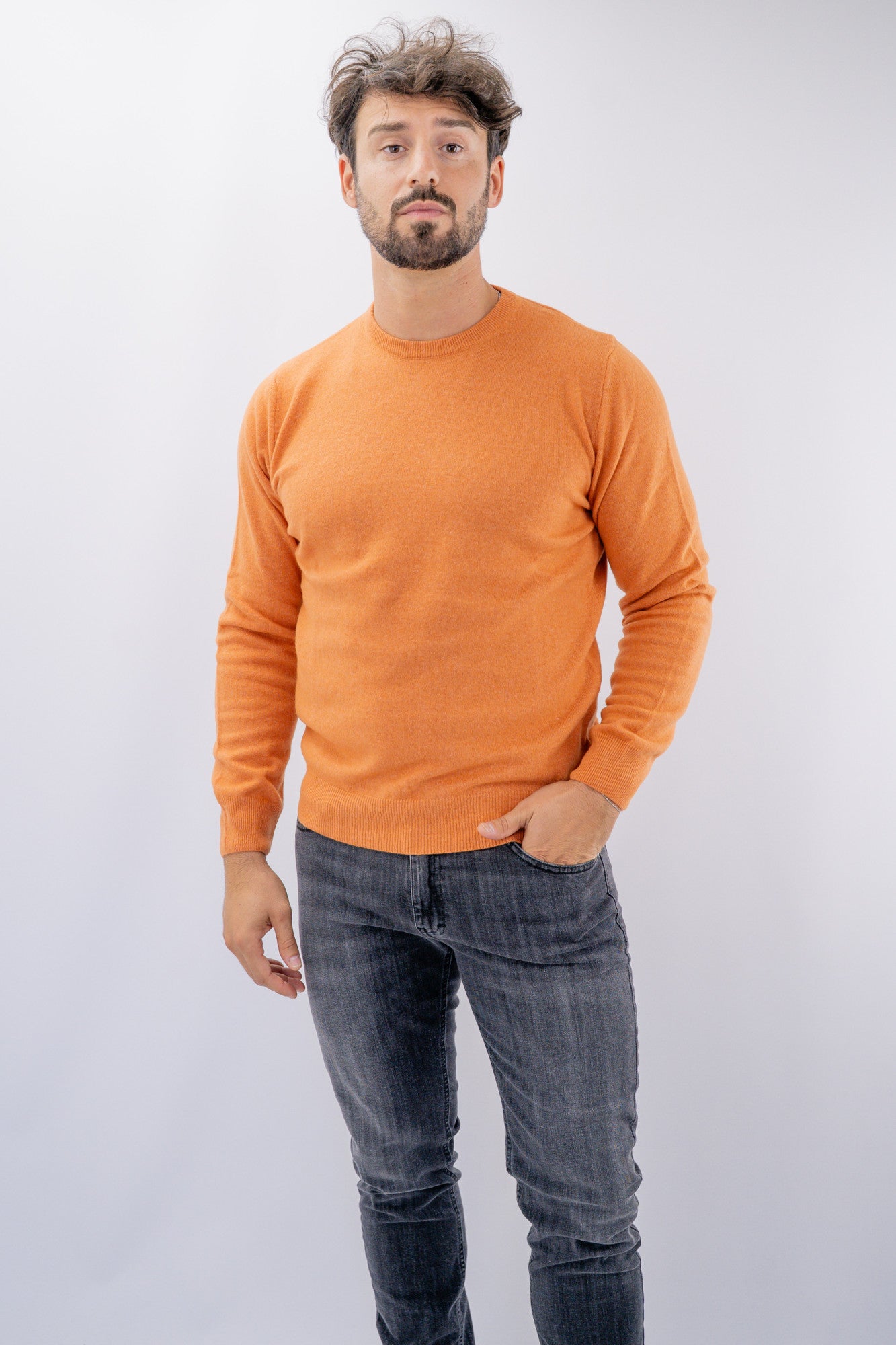 Maglia girocollo in lana e cachemire