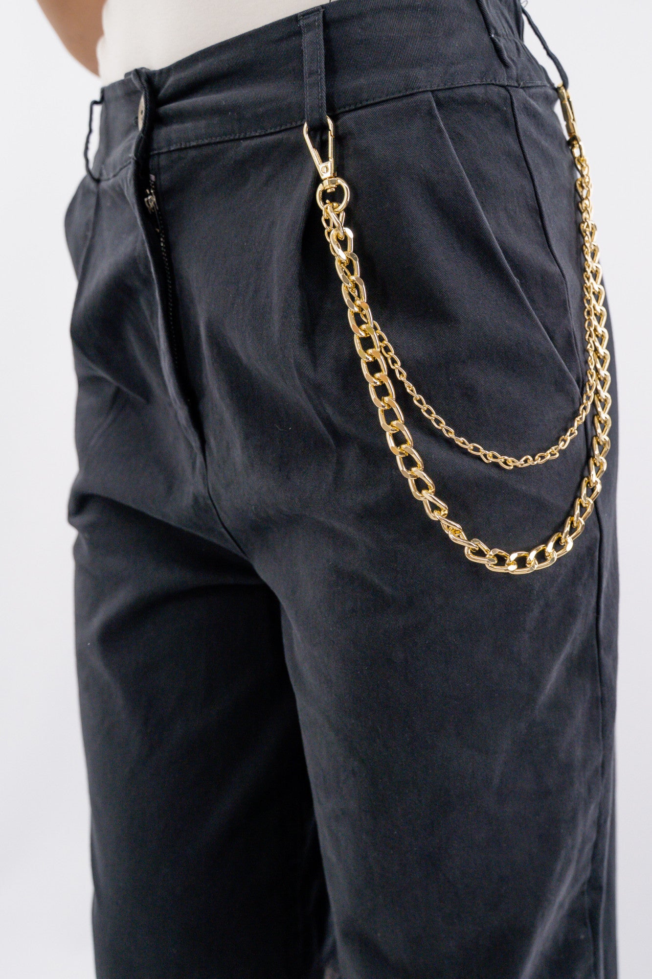 Pantalone a vita alta simil ovetto con pinces