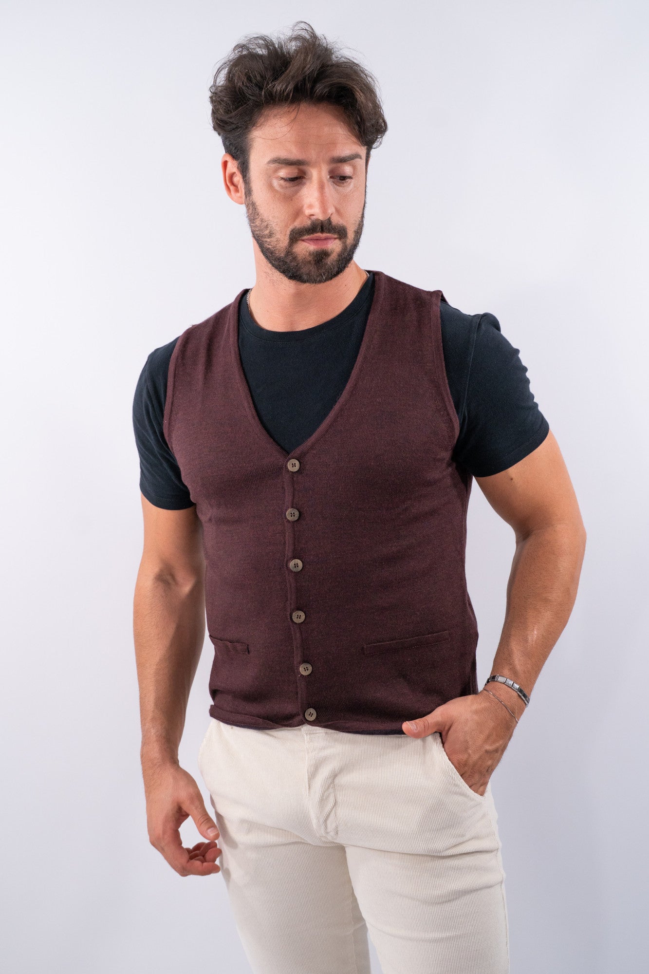 Gilet in maglia con scollo a V e  bottoni