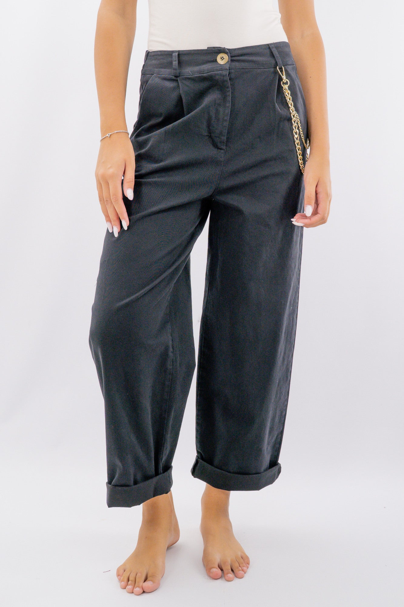Pantalone a vita alta simil ovetto con pinces