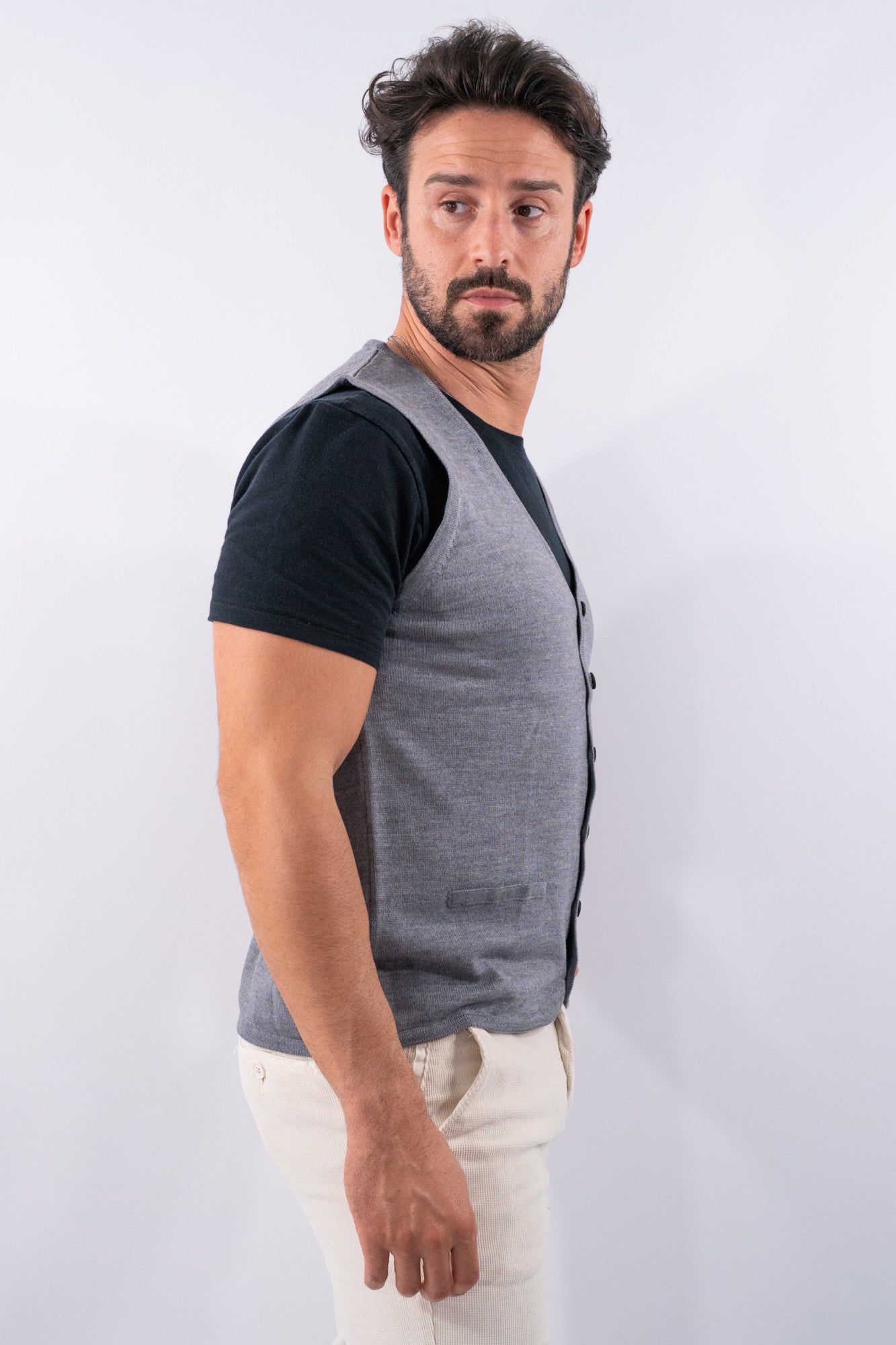 Gilet in maglia con scollo a V e  bottoni