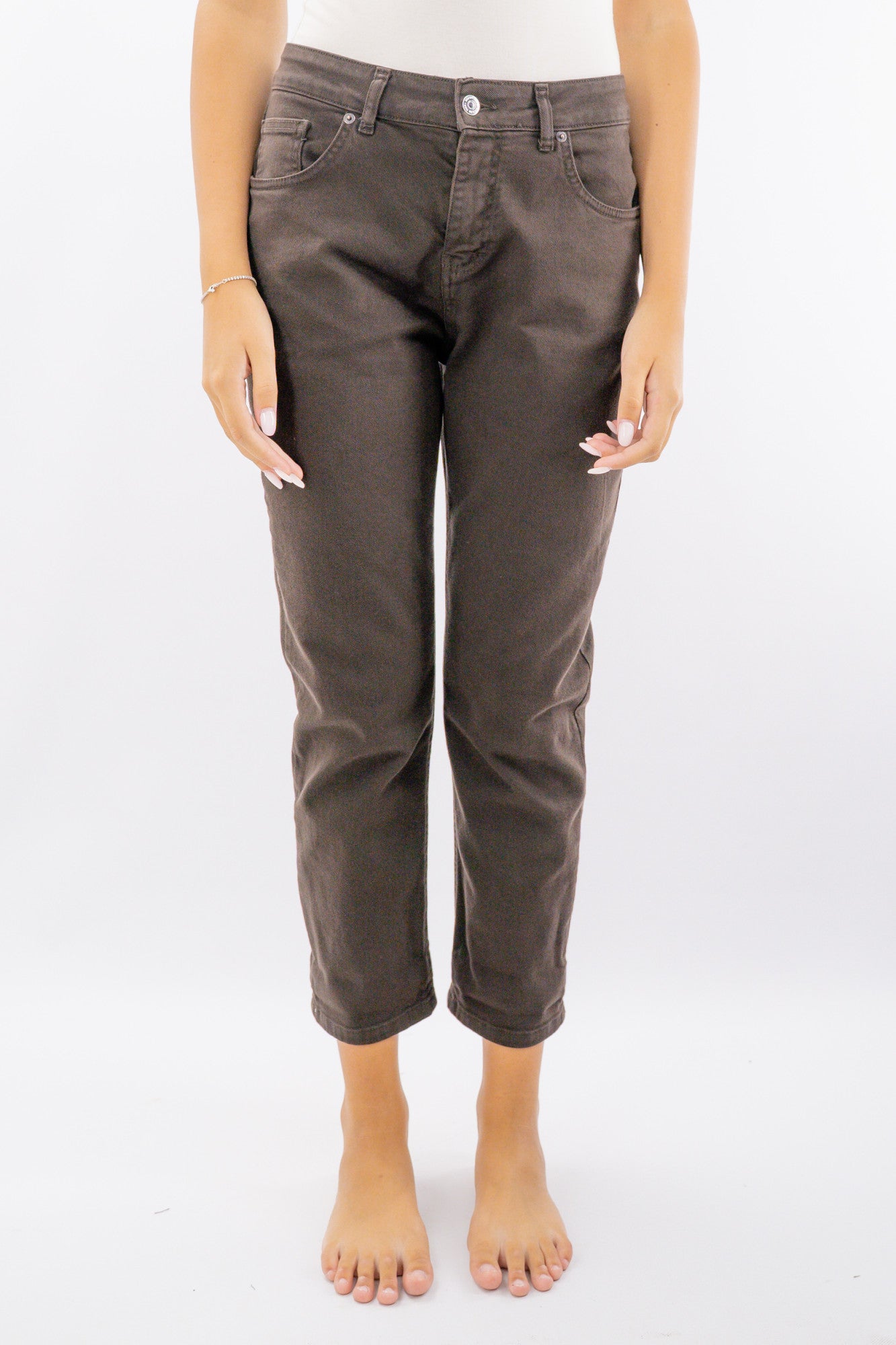 Pantaloni 5 tasche in twill stretch con fit dritto con x posteriore