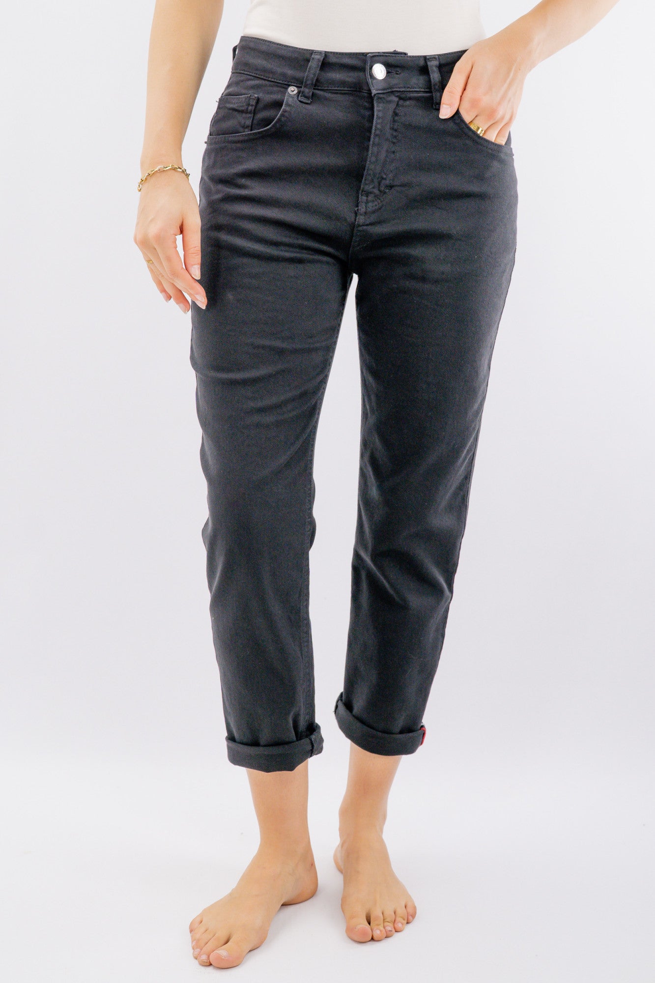Pantaloni 5 tasche in twill stretch con fit dritto con x posteriore