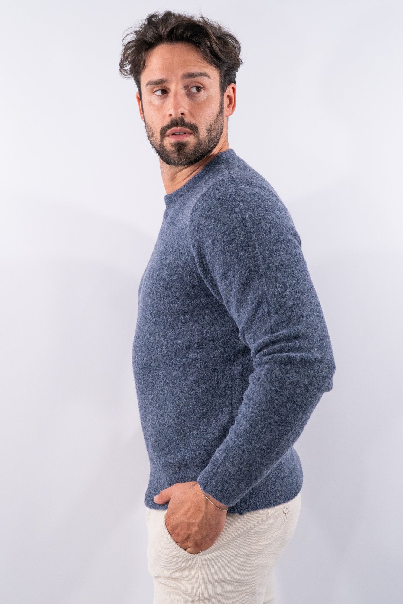 Maglia girocollo in filato bouclé