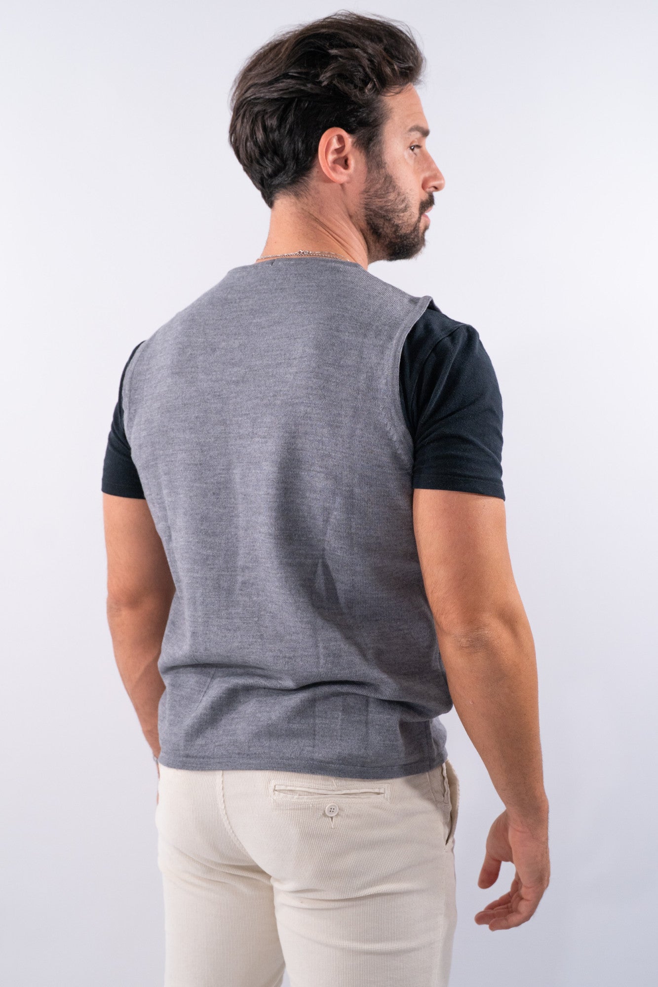 Gilet in maglia con scollo a V e  bottoni
