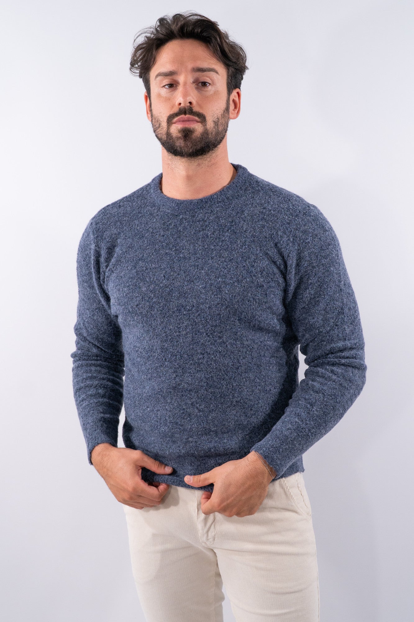 Maglia girocollo in filato bouclé