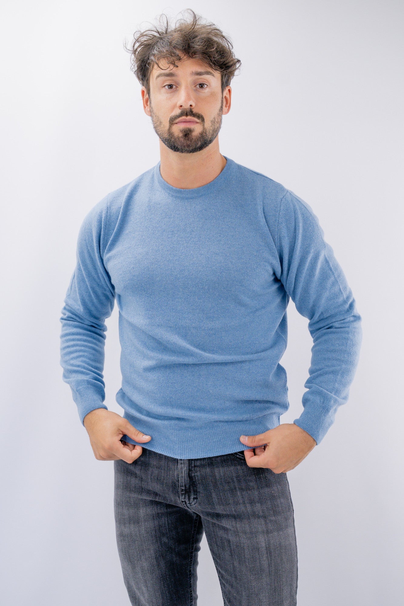 Maglia girocollo in lana e cachemire