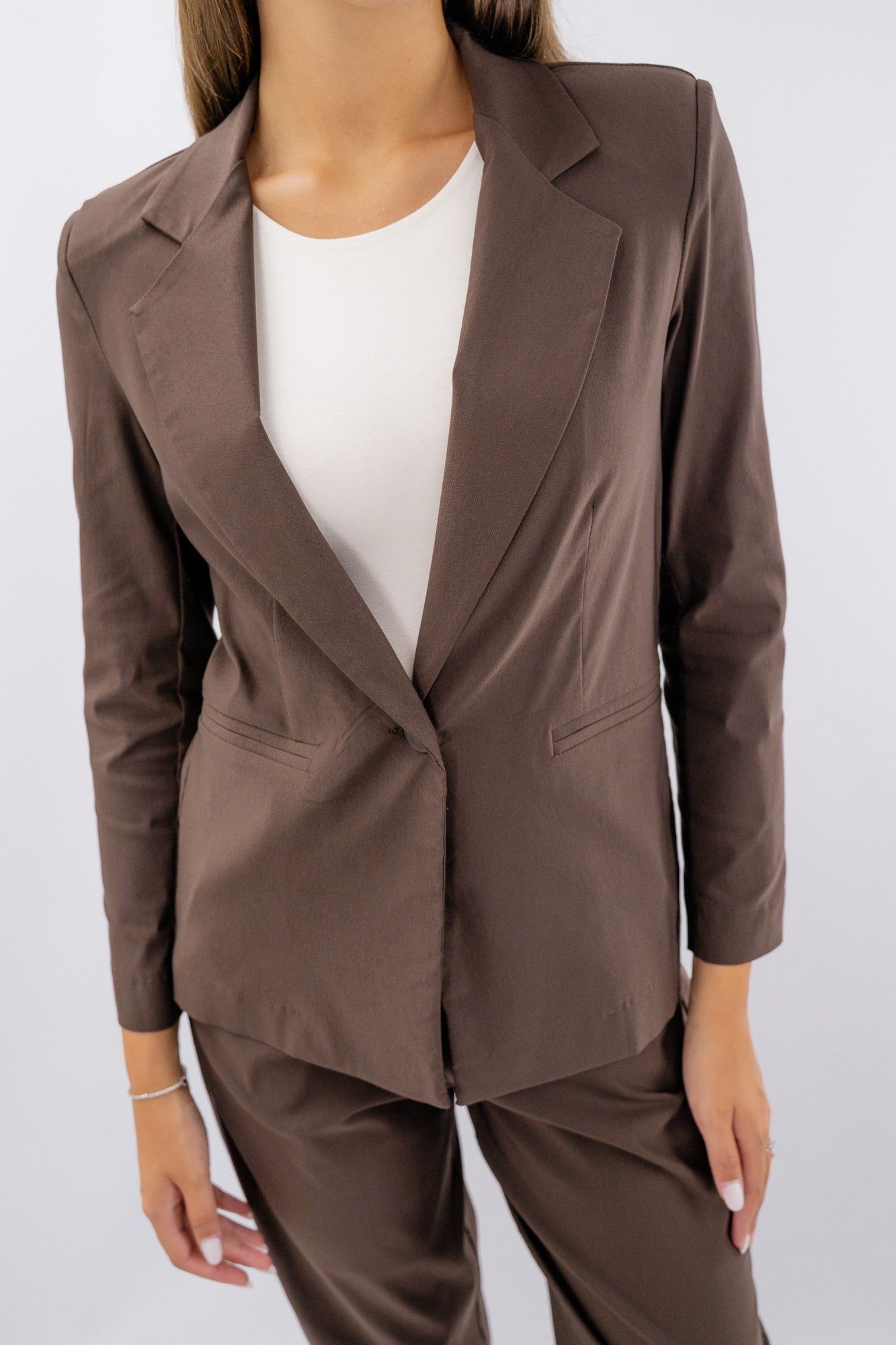 Completo coordinato: blazer sartoriale e pantaloni a ovetto