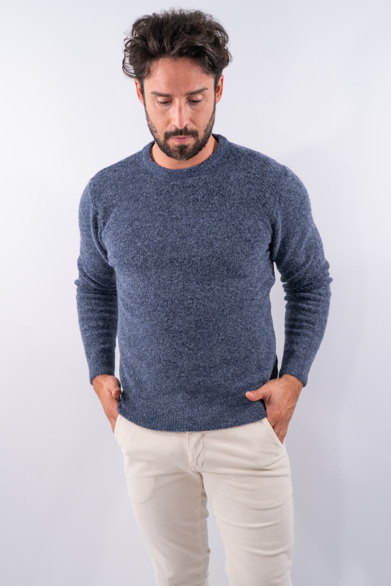 Maglia girocollo in filato bouclé