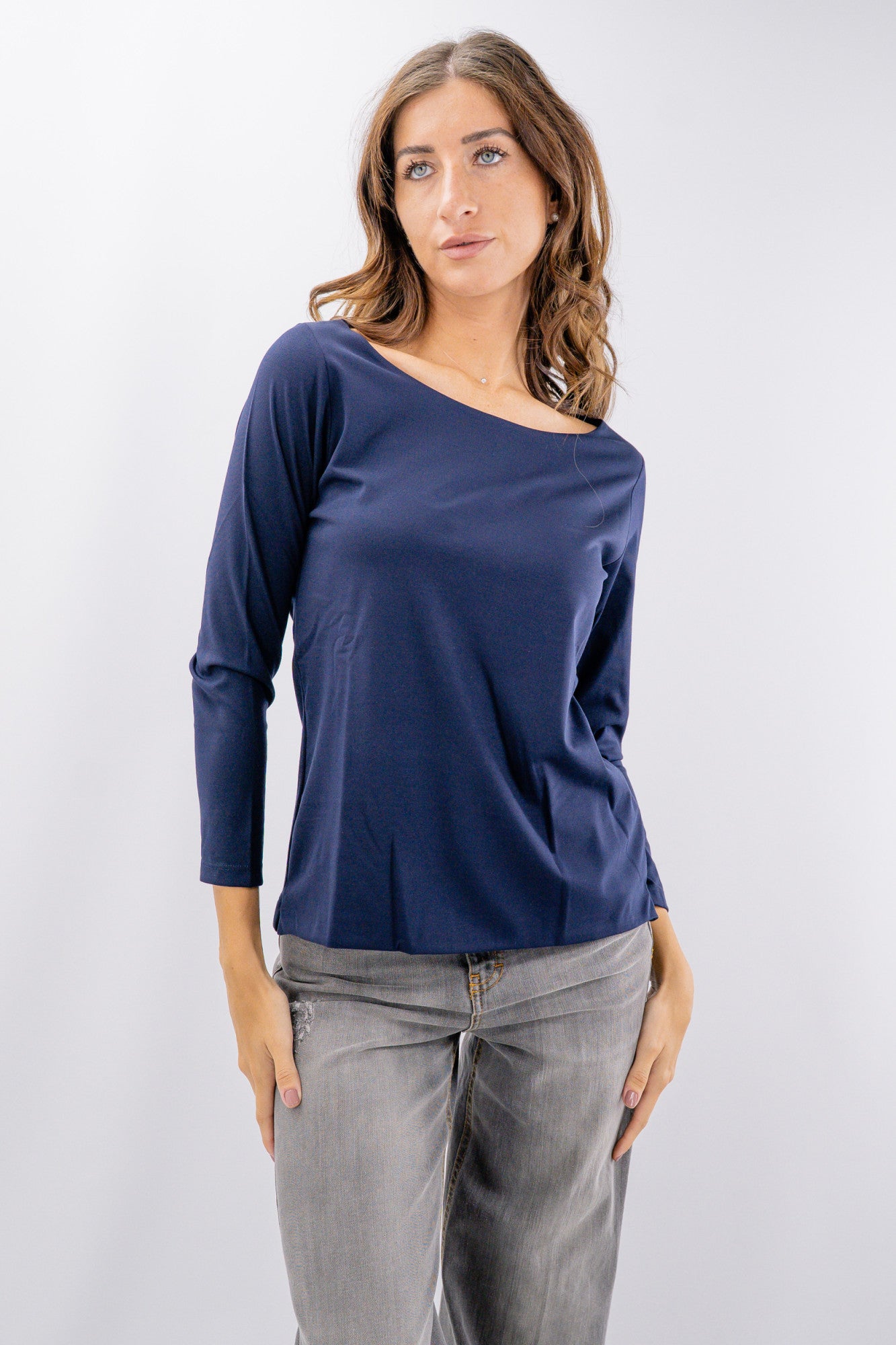 T-shirt manica lunga scollo quadrato