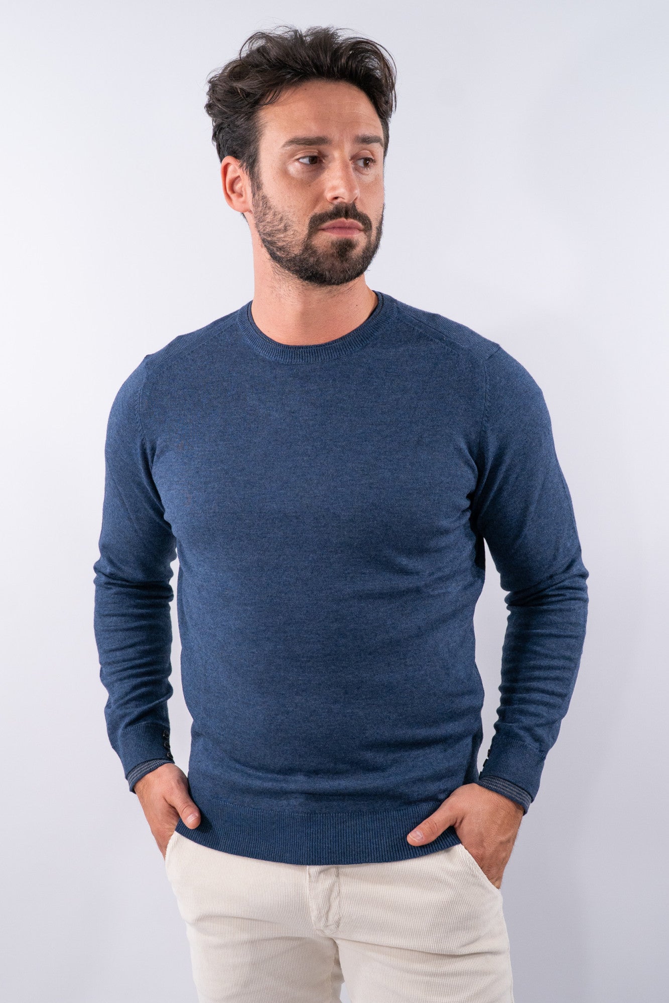 Maglia girocollo con toppe e doppio collo