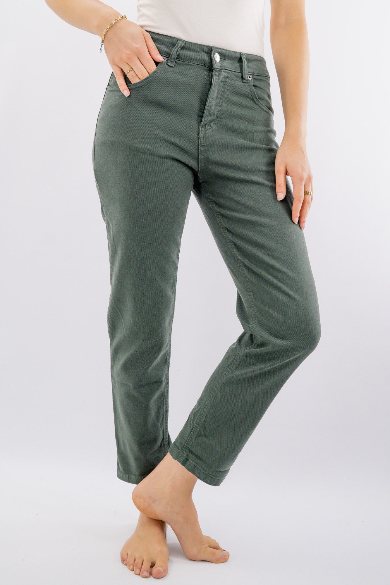 Pantaloni 5 tasche in twill stretch con fit dritto con x posteriore