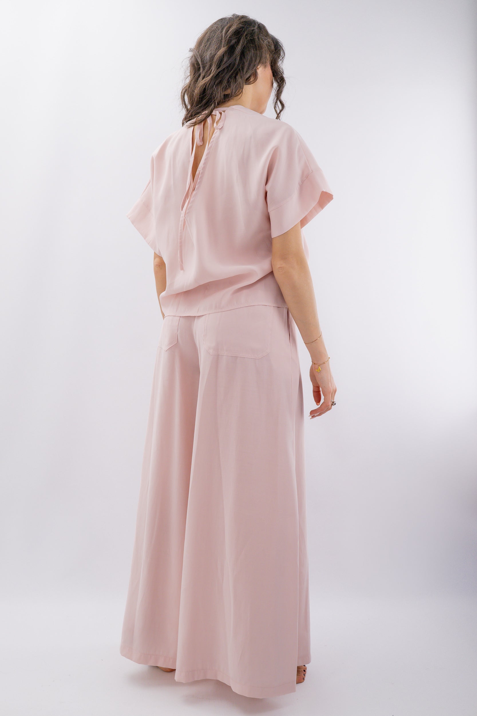 Set coordinato: blusa e pantalone fluidi in misto modal