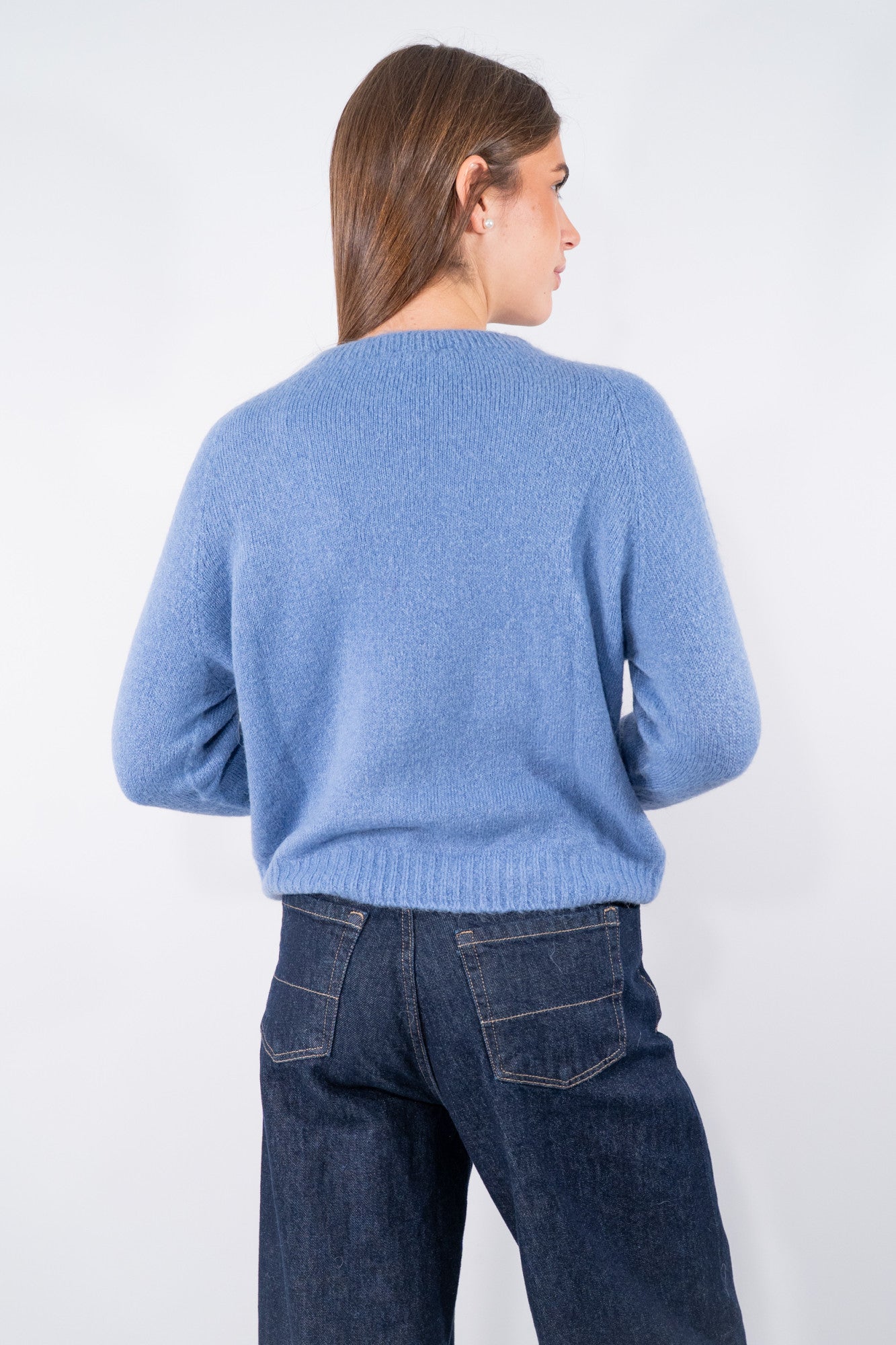 Maglia girocollo soffice in filato pregiato caldo