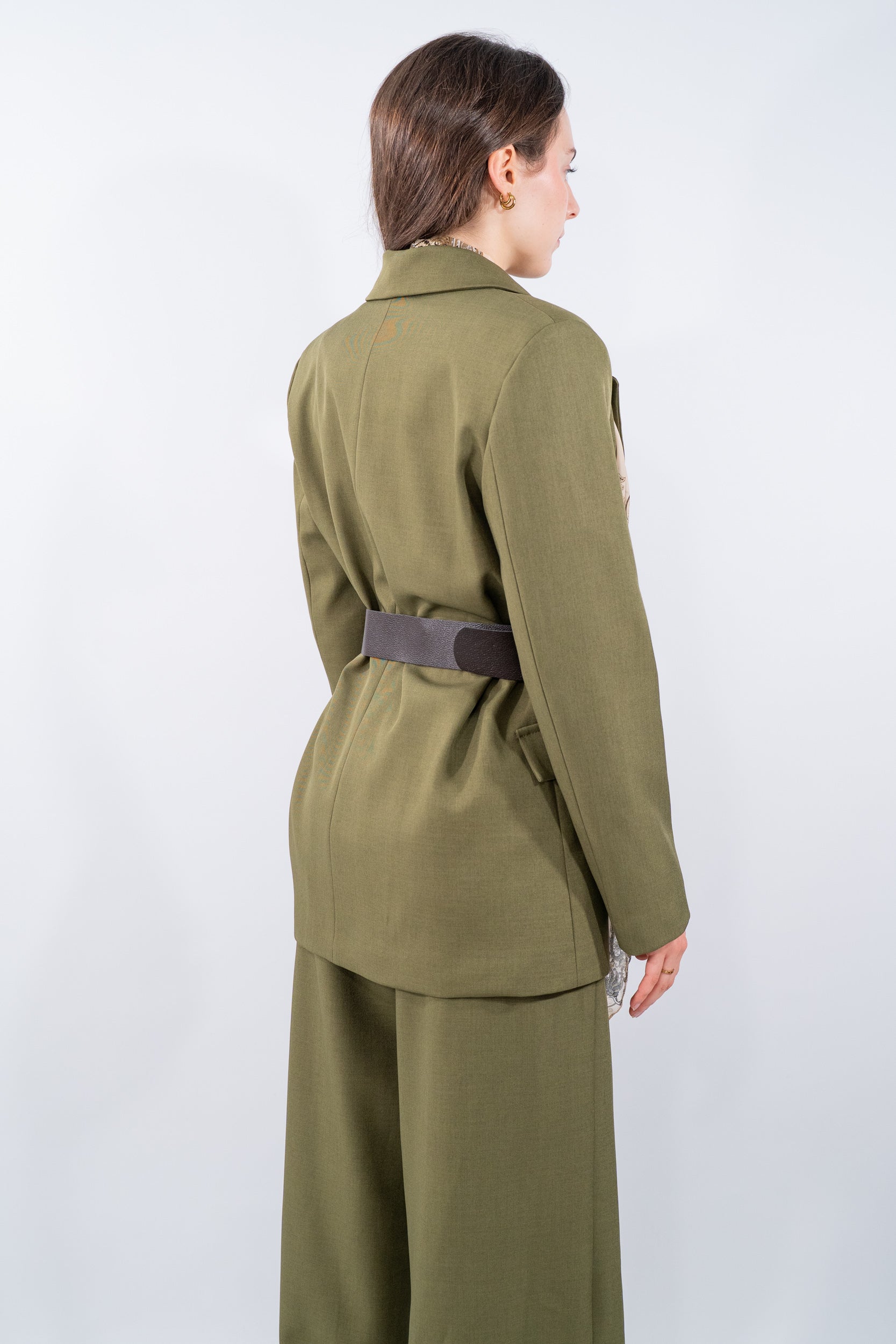 Blazer con foulard e cintura