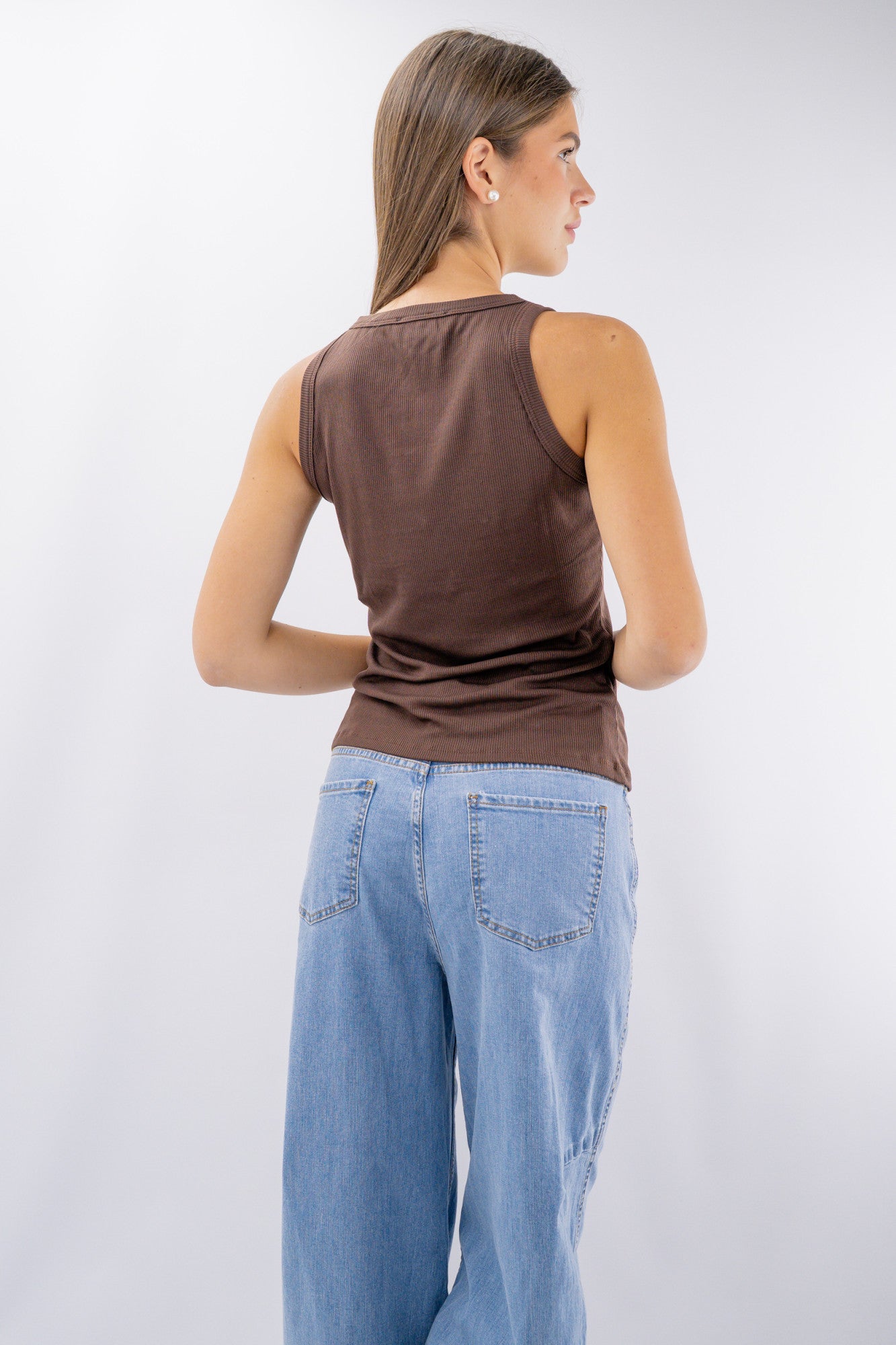 Canotta a costine con perle applicate