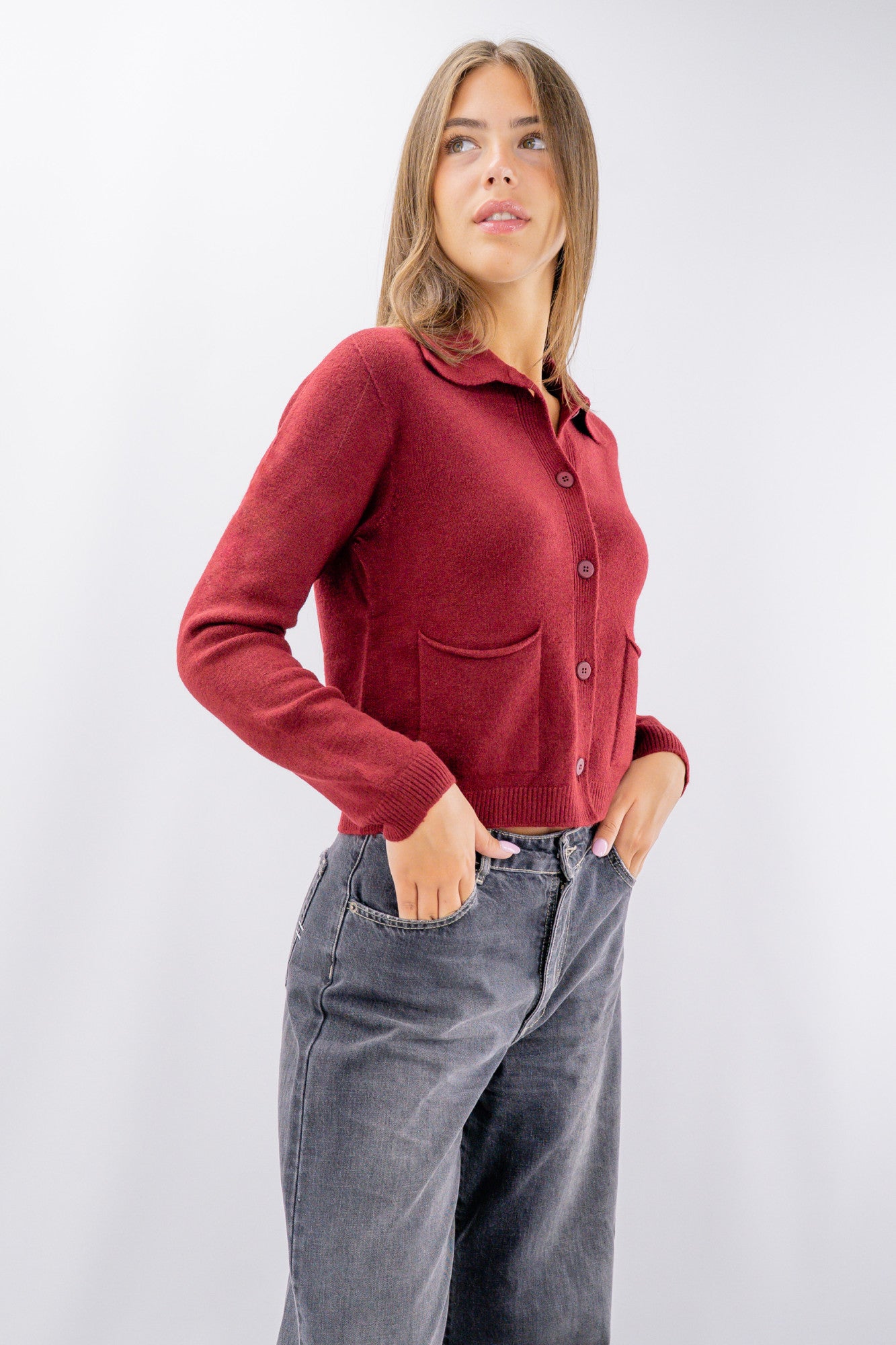 Cardigan cropped con colletto sportivo e tasche
