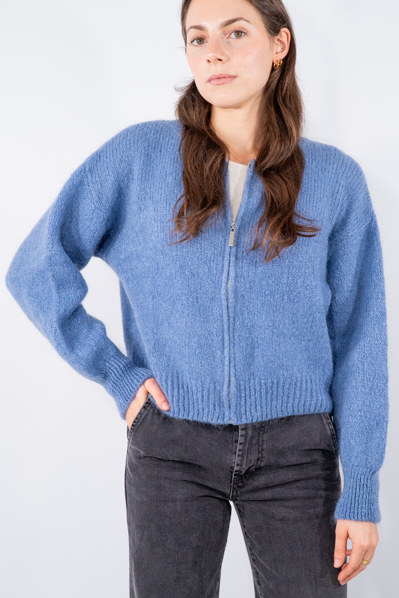 Maglione zip in filato soffice con lavorazione rasata