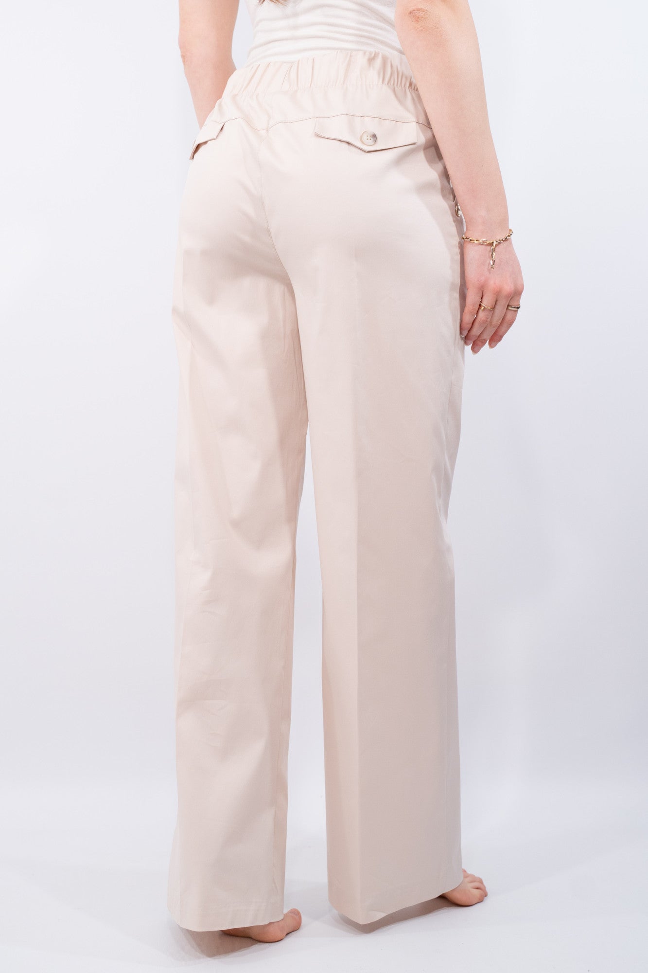 COLOR::BEIGE::4