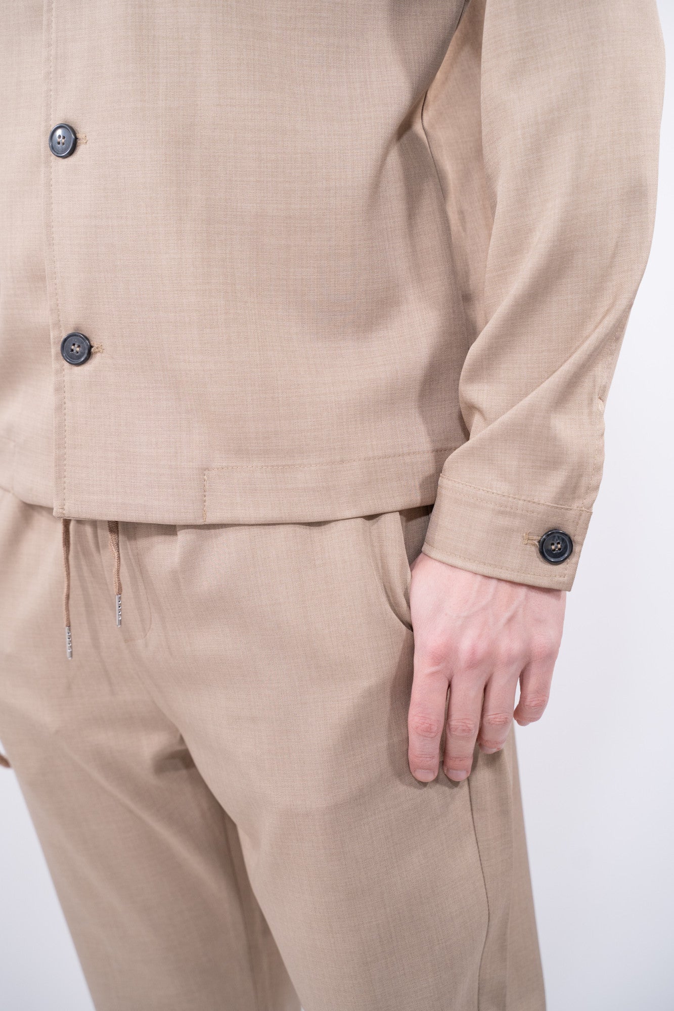 COLOR::BEIGE::4