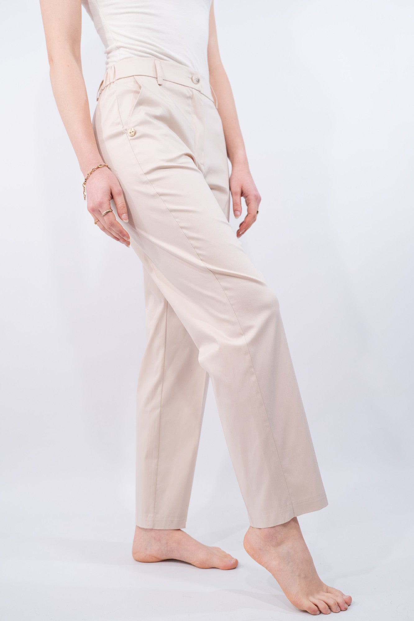COLOR::BEIGE::3