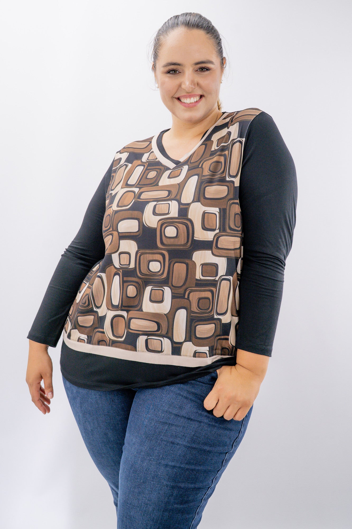 Scollo a V oversize con fantasia astratta