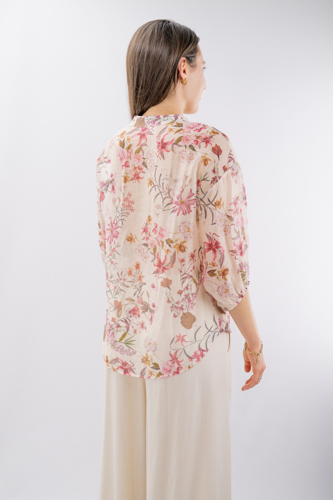 Blusa in fantasia floreale