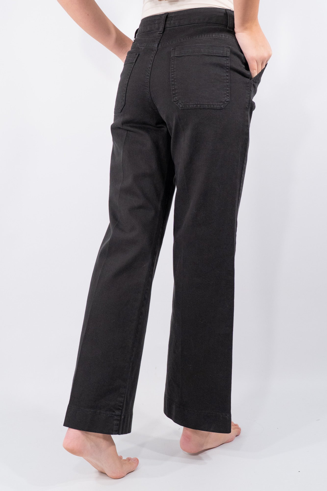 Jeans a palazzo con tasche a filo