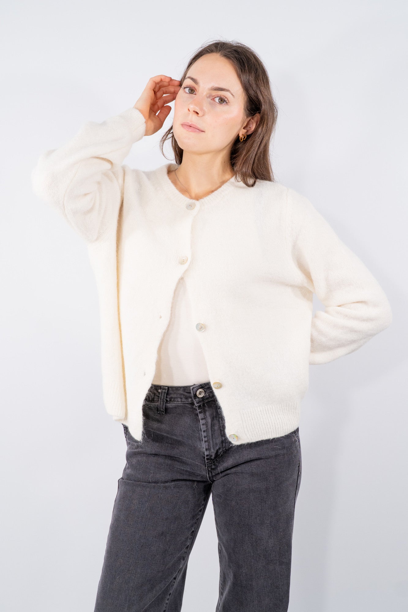 Cardigan morbido effetto nuvola con bottoni madreperla