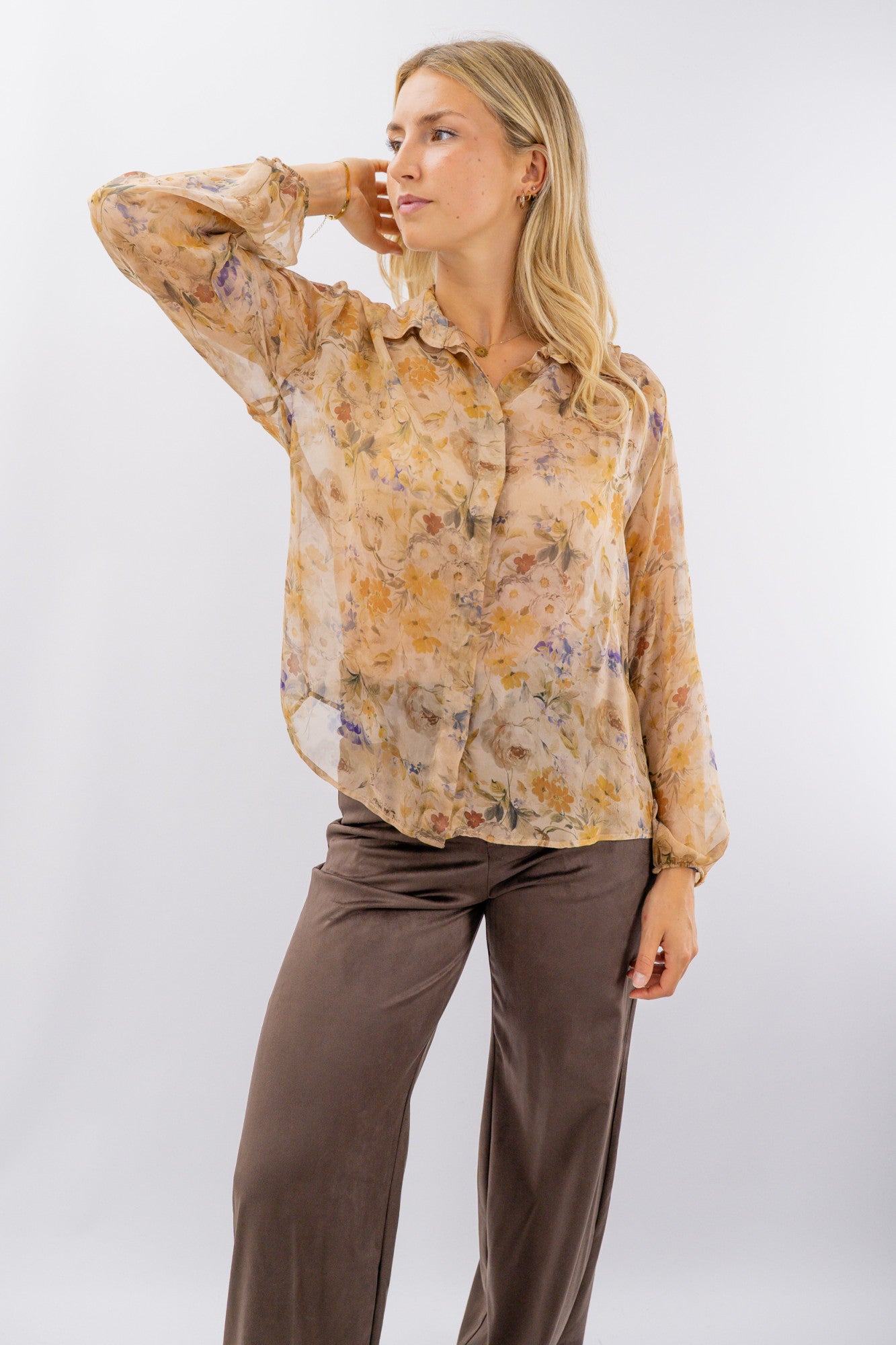 Camicia in fantasia floreale effetto voile