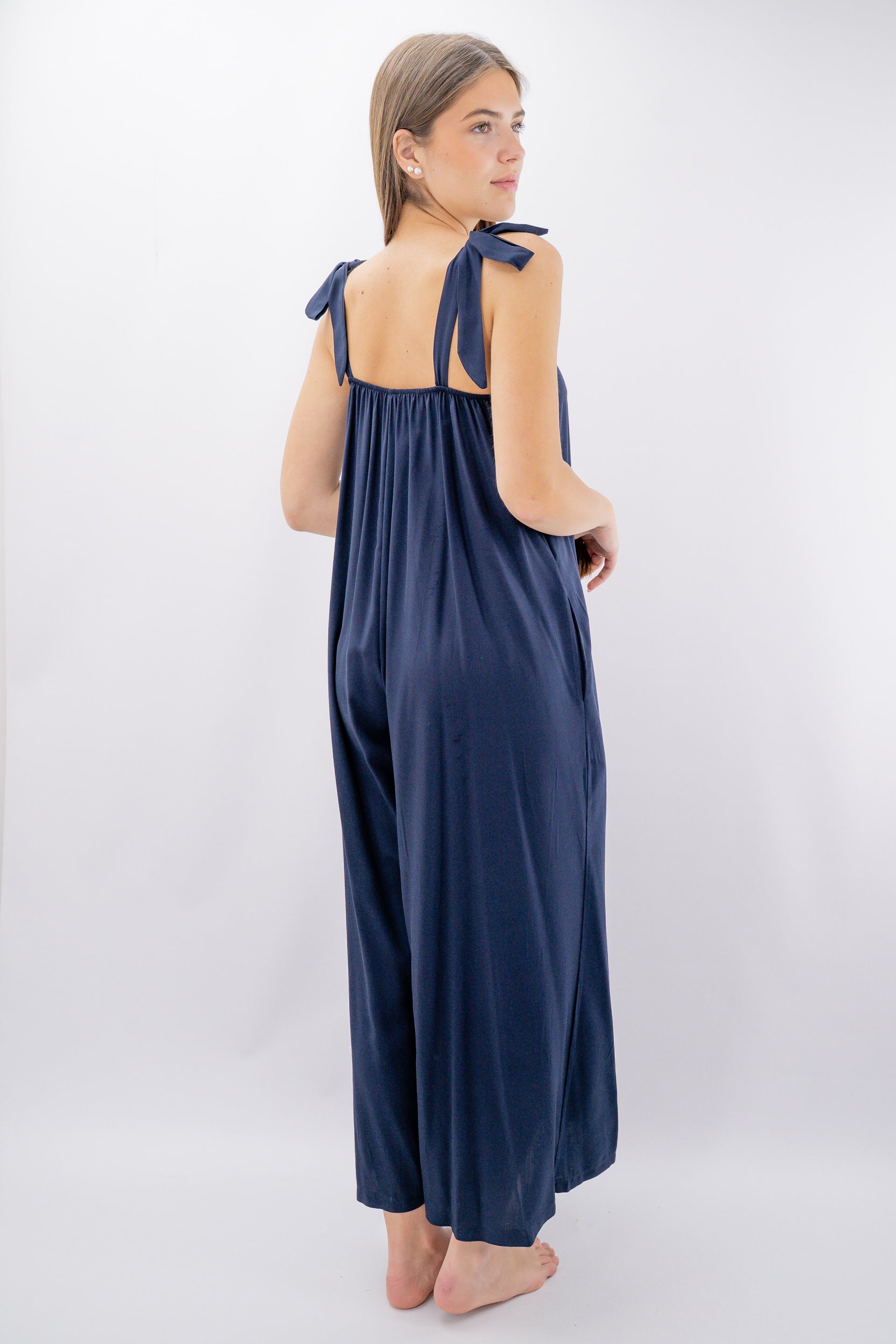 Tuta ampia con spalline annodabili