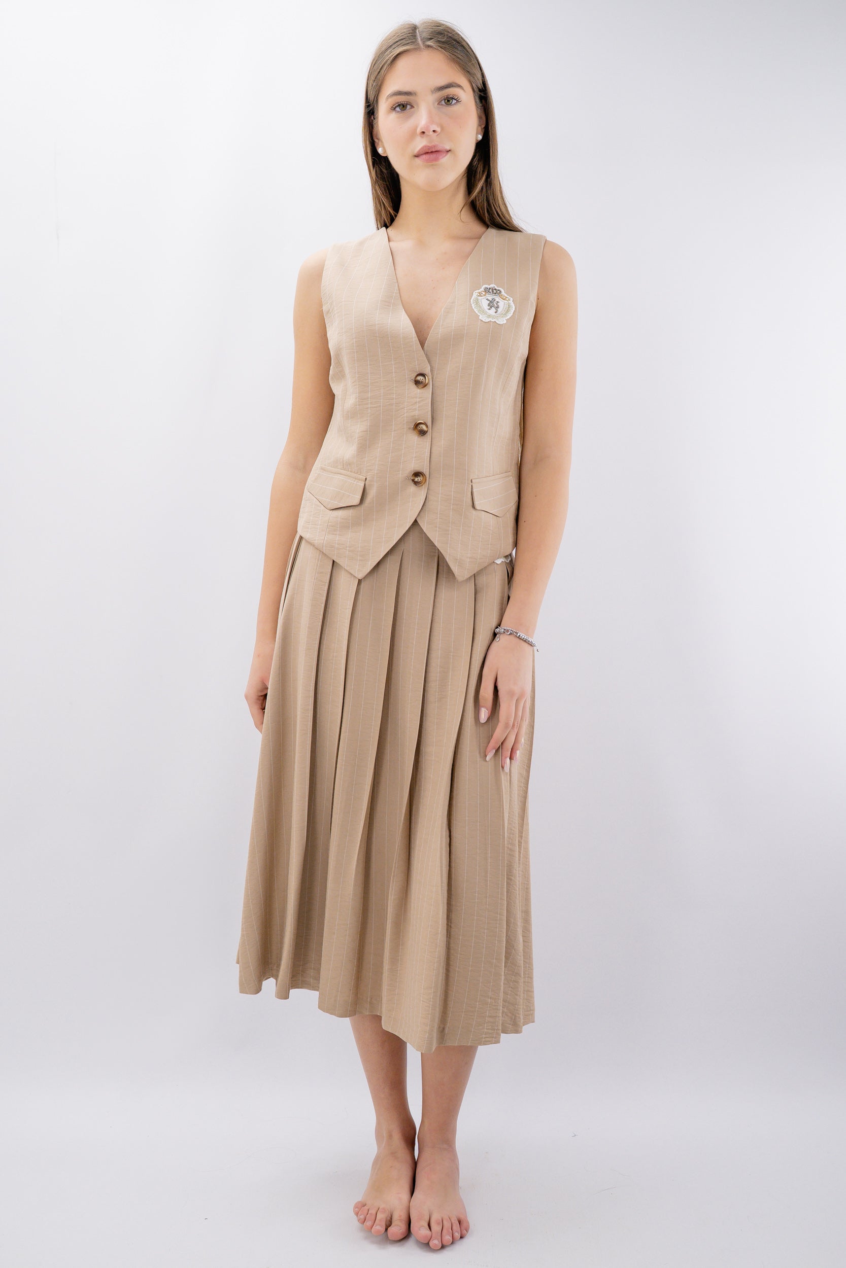 Gilet foderato gessato con stemma