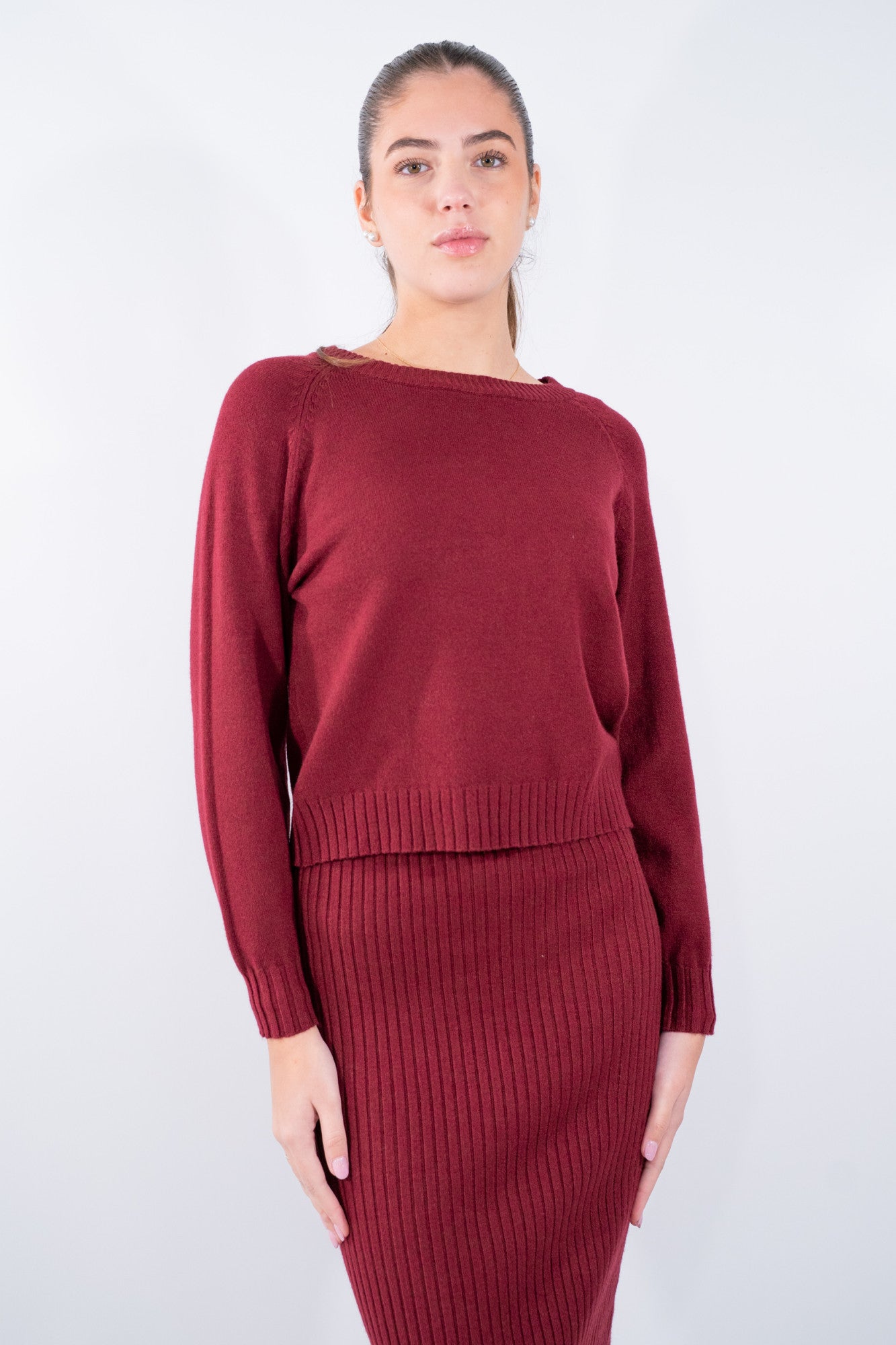 Abito in maglia a coste midi con maglia in sovrapposizione