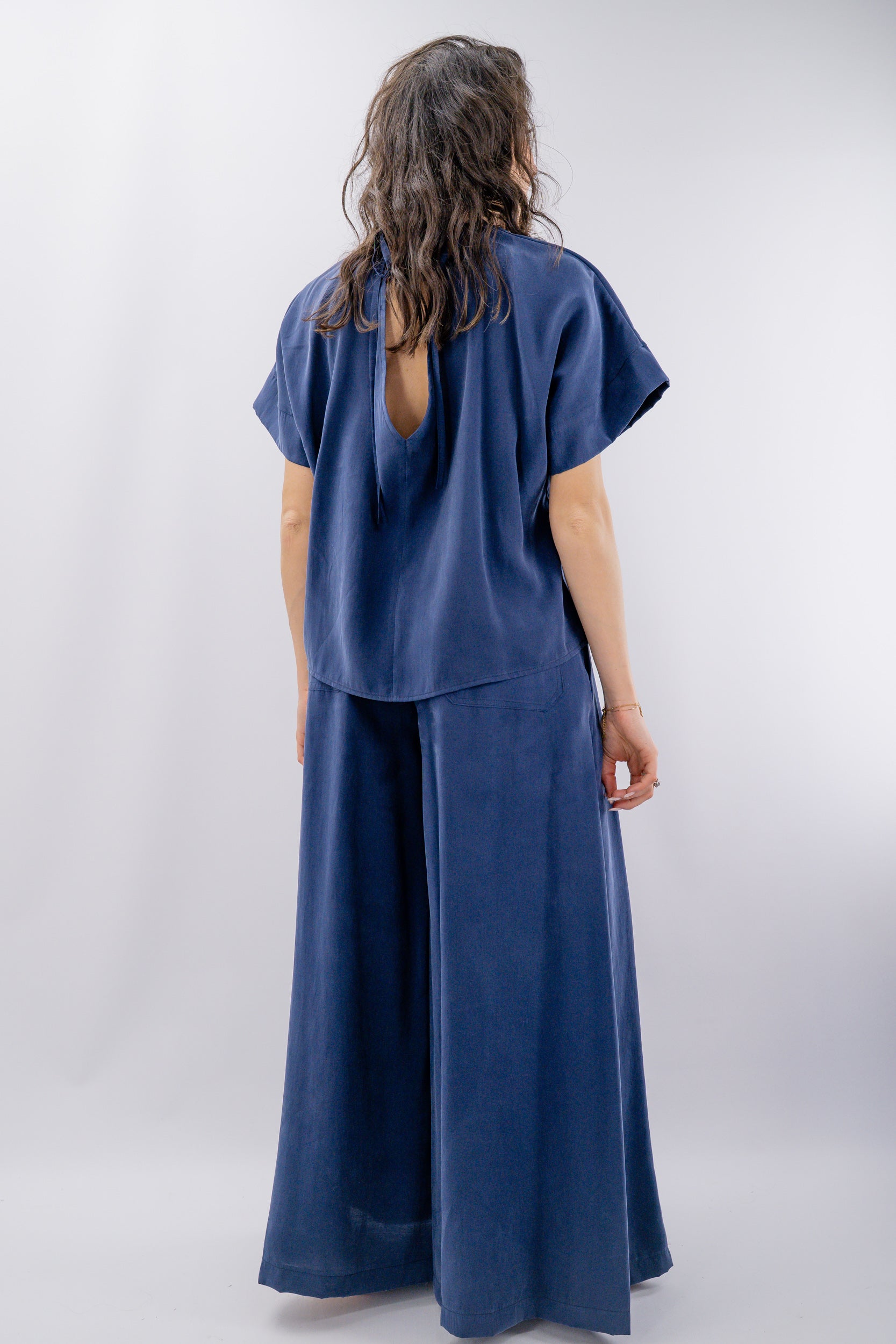 Set coordinato: blusa e pantalone fluidi in misto modal