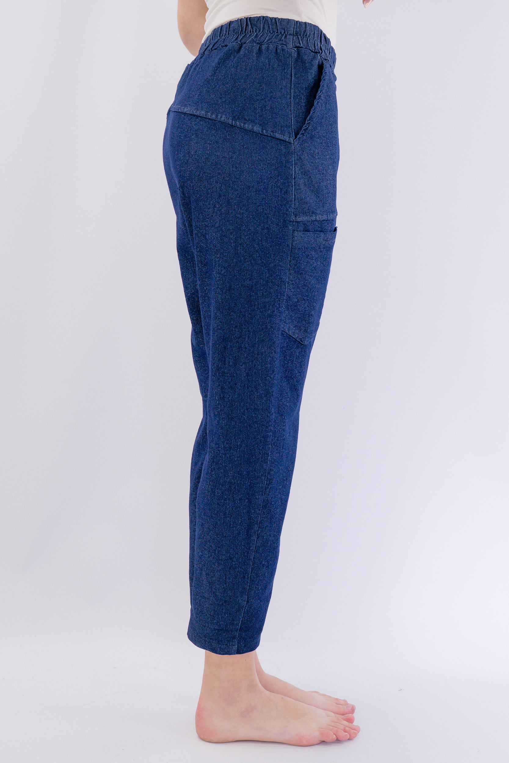 Pantalone ovetto in denim elasticizzato
