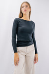 Maglia slim con scollo a barchetta