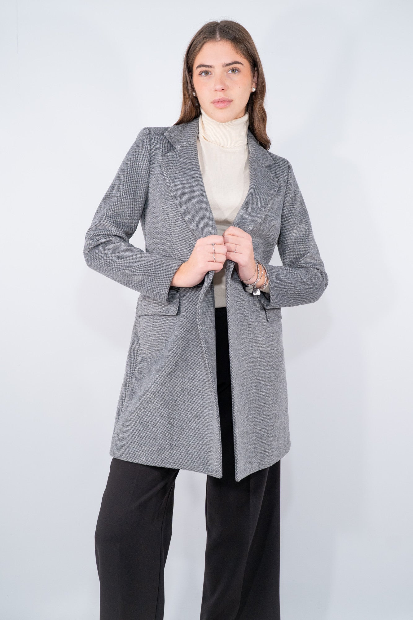 Cappotto sartoriale con revers classico