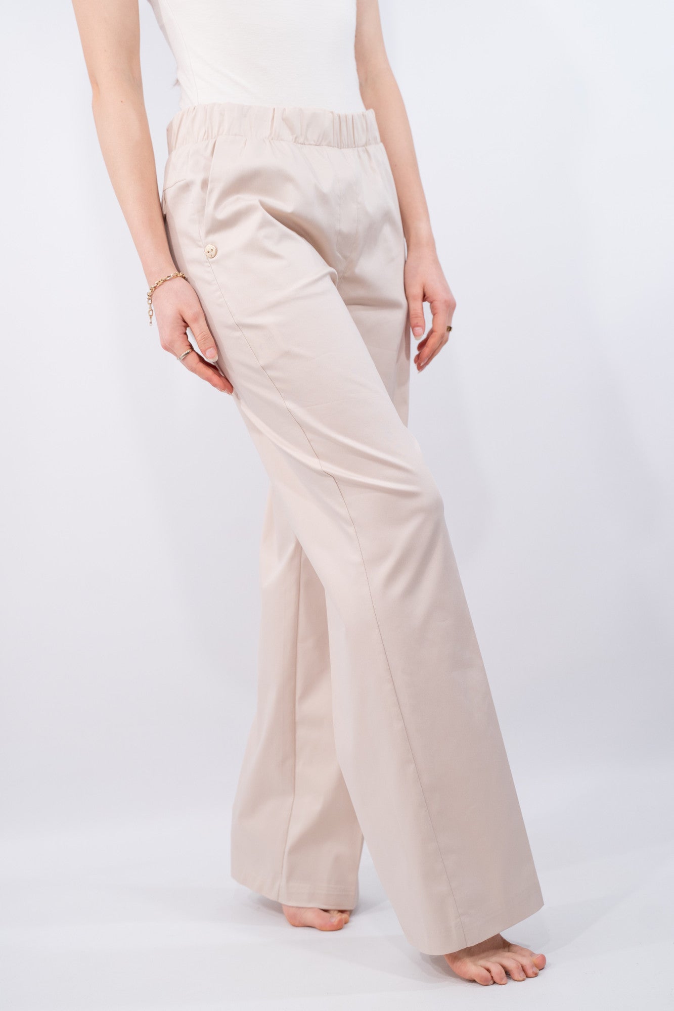 COLOR::BEIGE::3