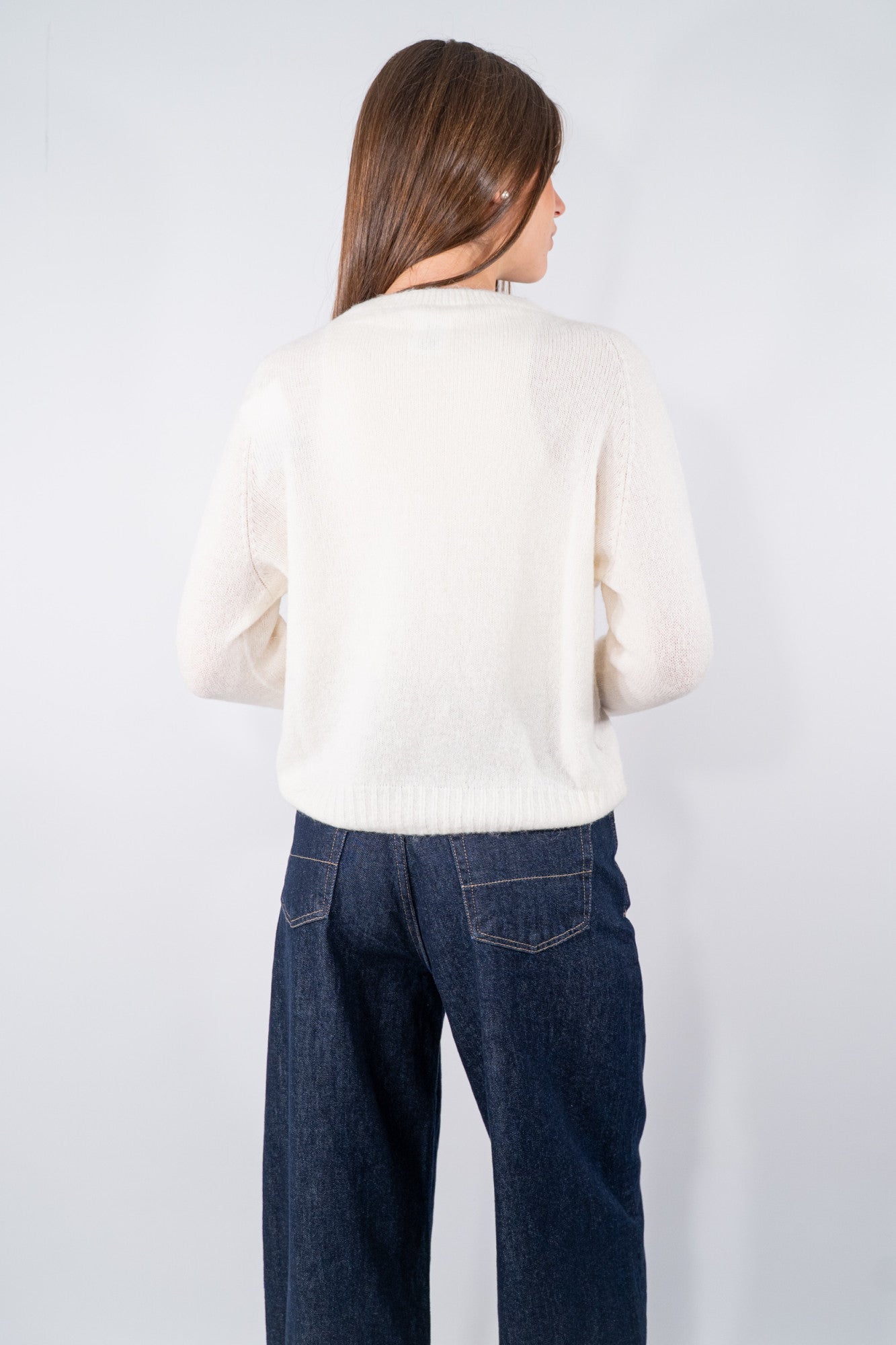 Maglia girocollo soffice in filato pregiato caldo